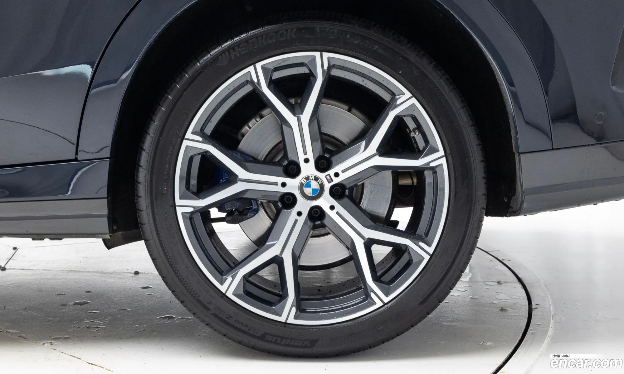 BMW X6 2021 — 10