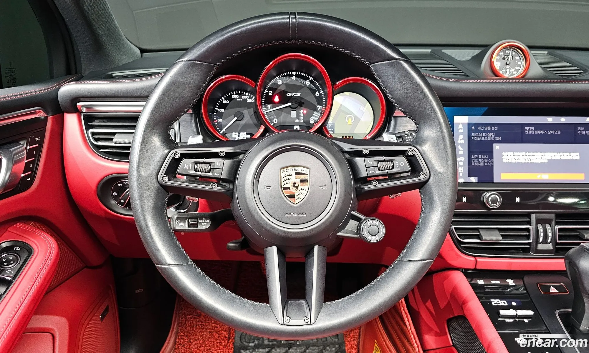 Porsche Macan 2023 WP1AF2956RLB50010 — 17
