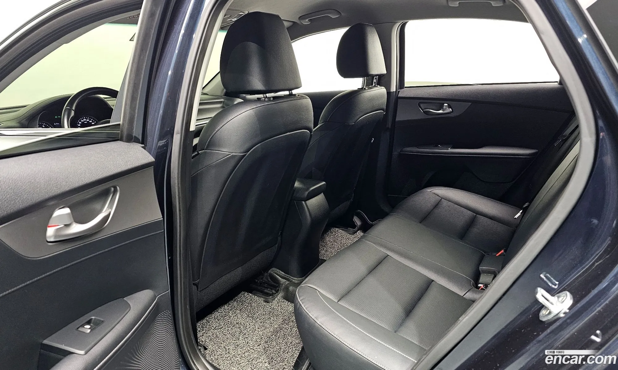Kia K3 2018 — 10