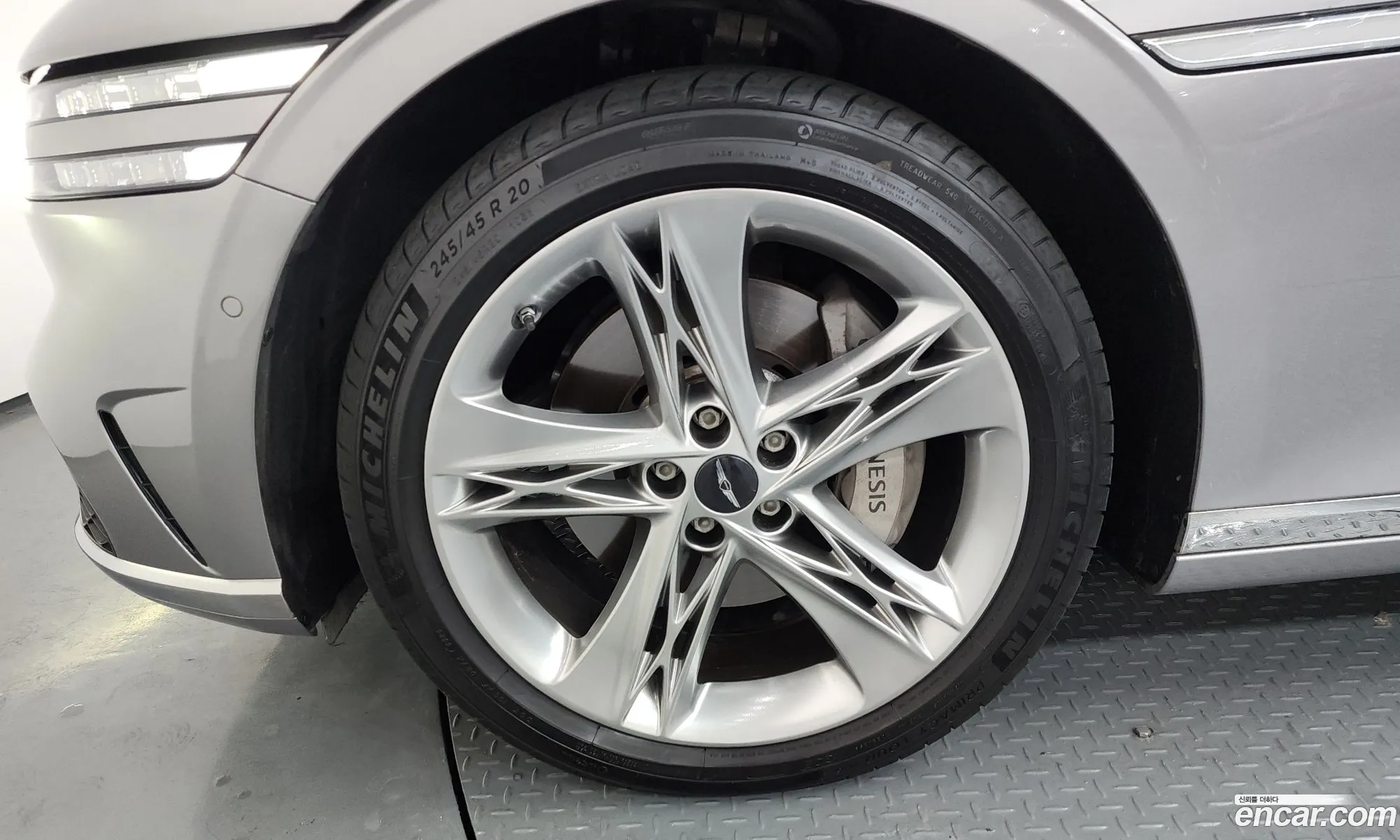 Genesis G90 2022 — 16