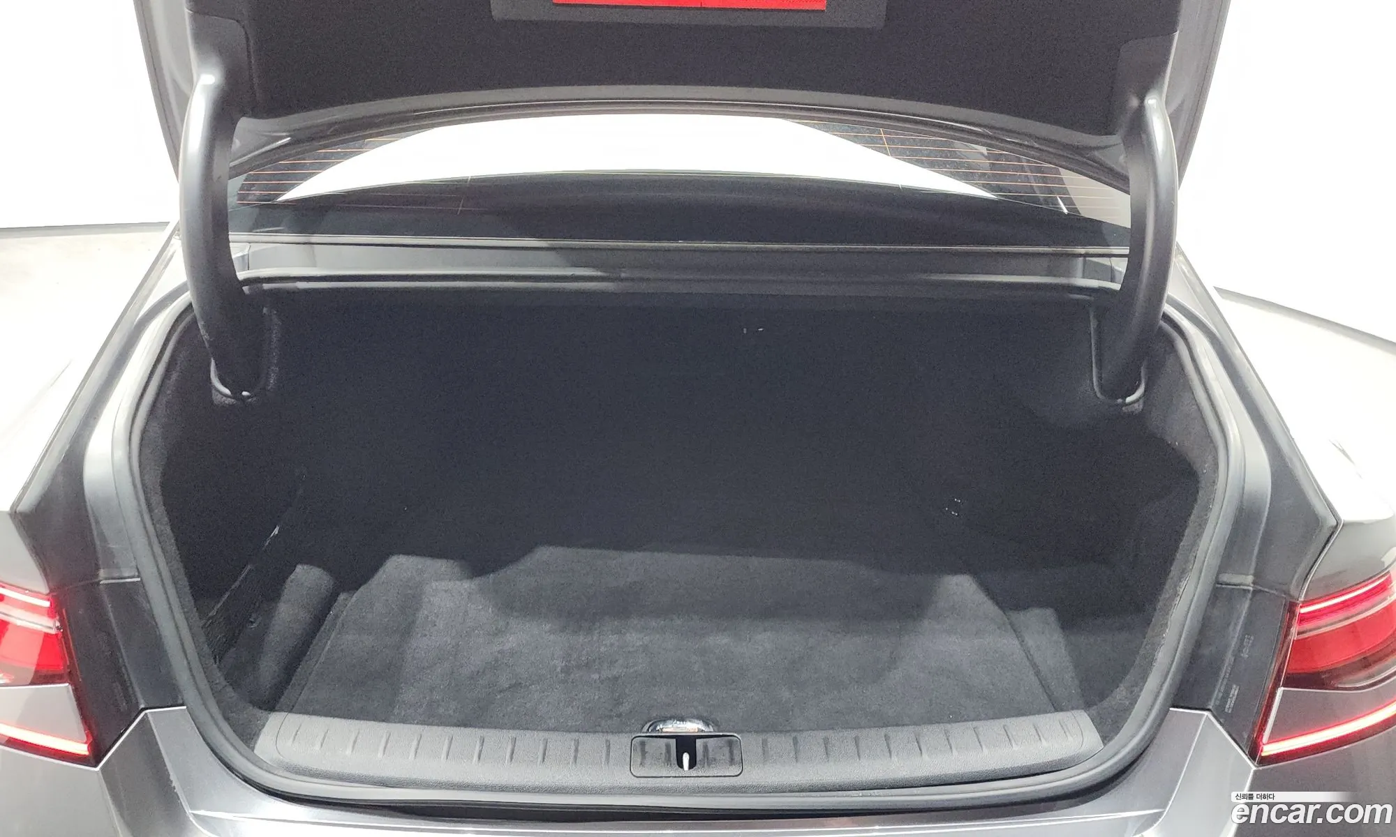 Genesis G90 2022 — 8