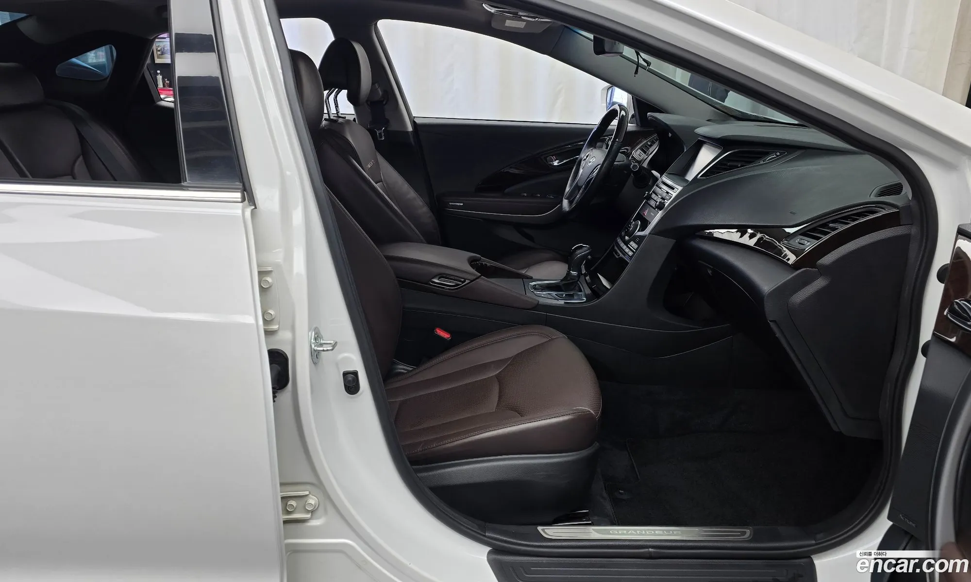 Hyundai Grandeur HG 2014 — 11