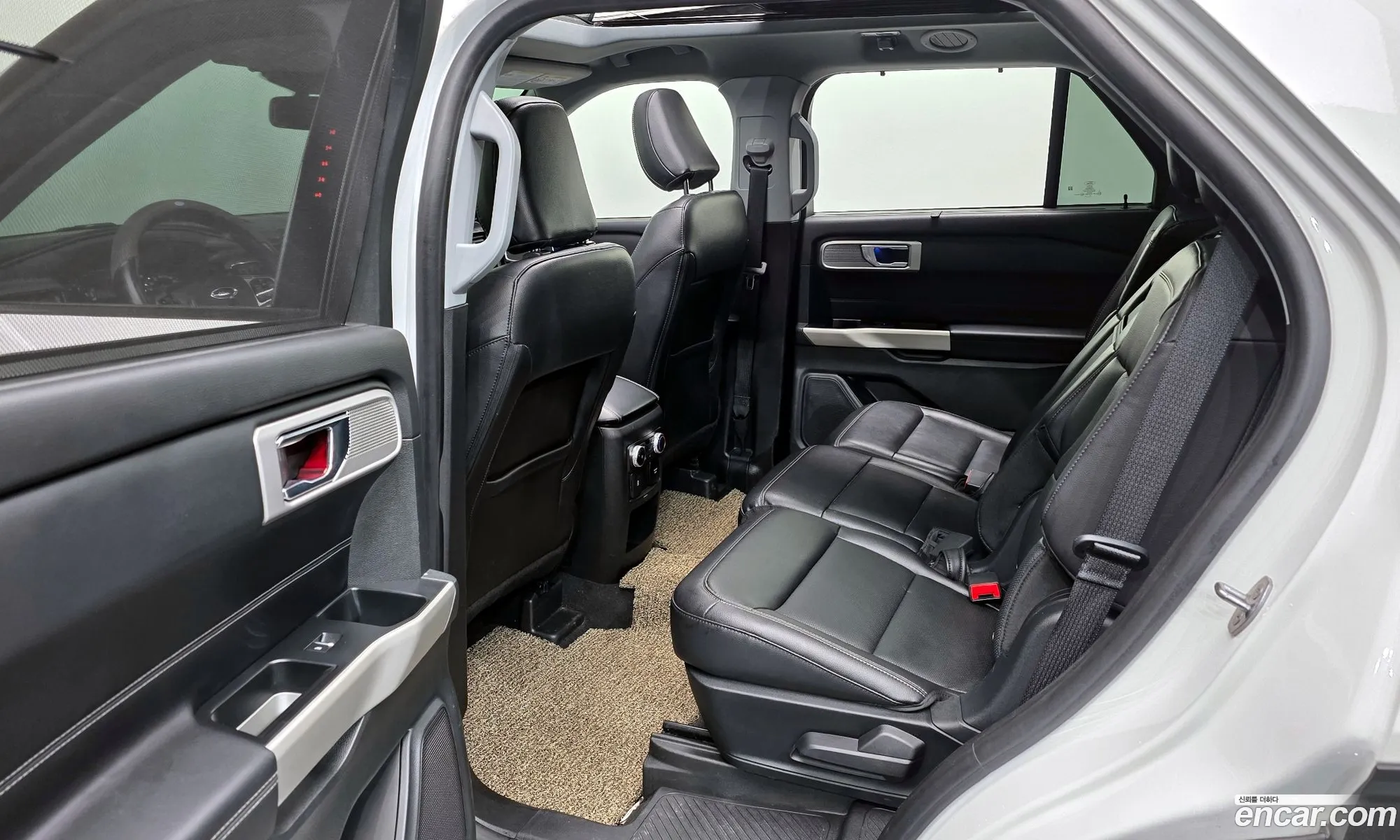 Ford Explorer 6th Gen 2021 — 20