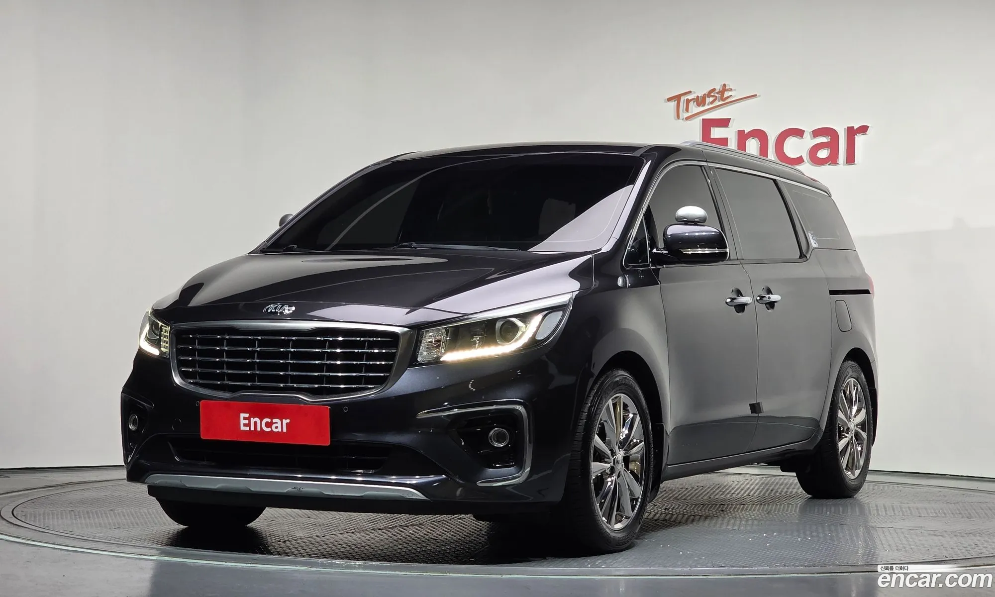 Kia Carnival 2019 — 17