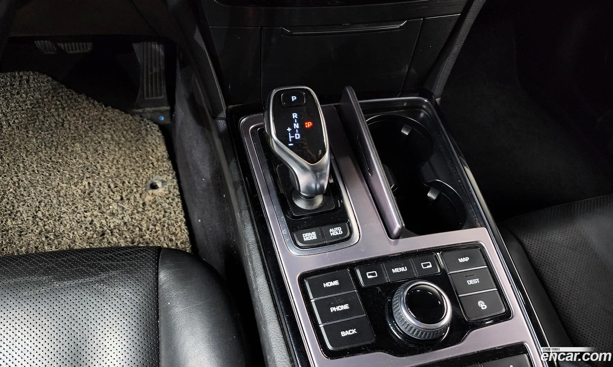 Hyundai Equus 2013 — 19