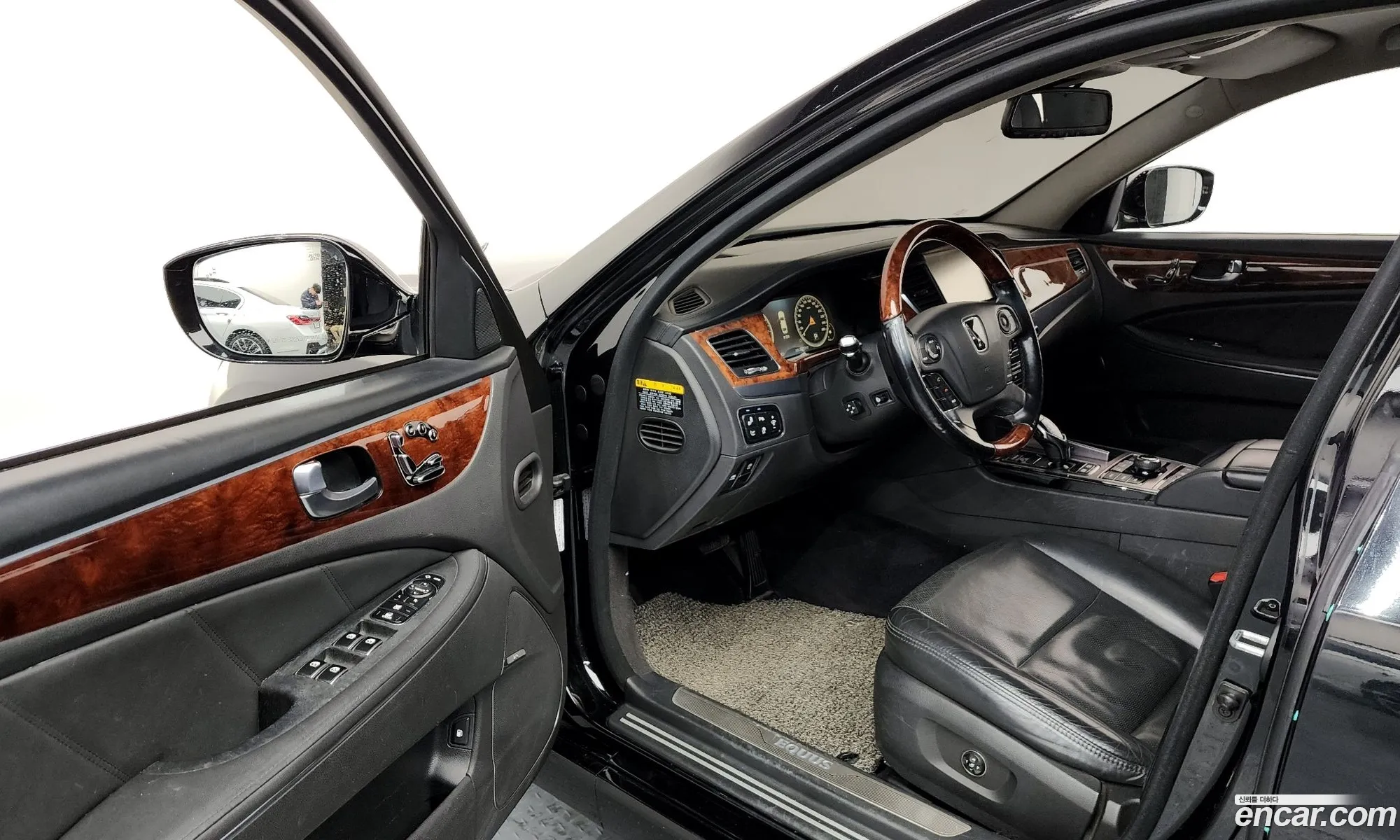 Hyundai Equus 2013 — 13