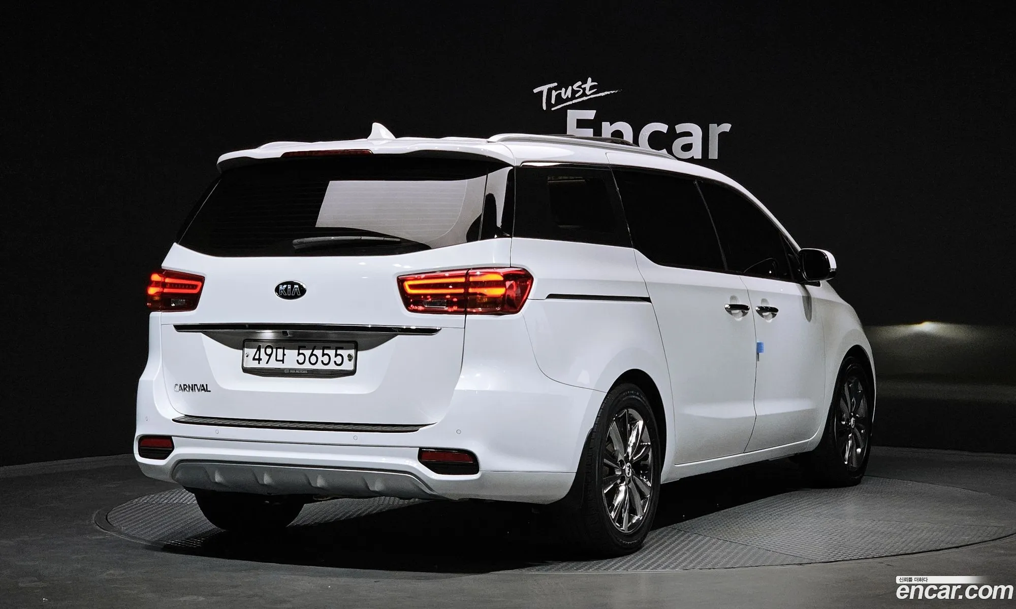 Kia Carnival 2018 — 17