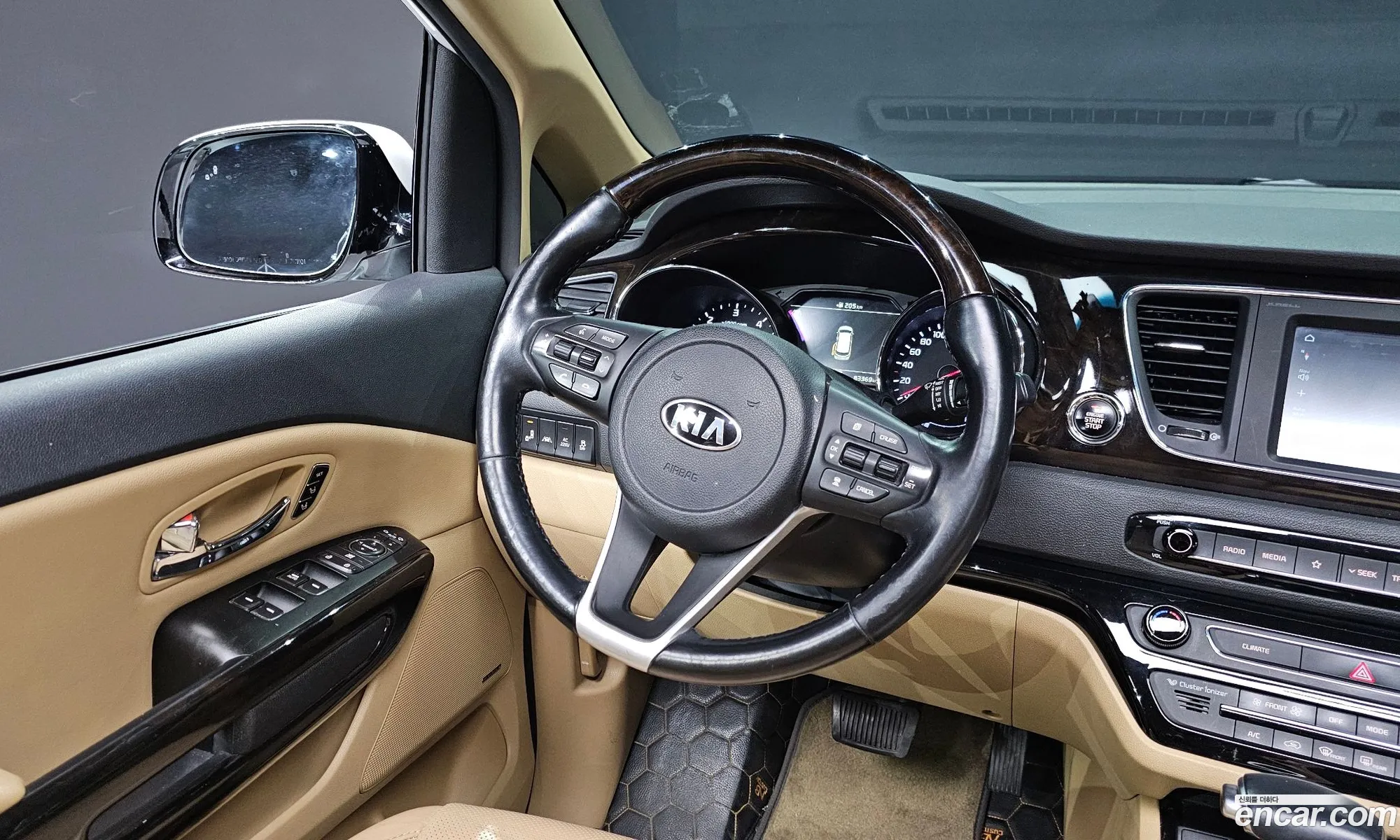 Kia Carnival 2018 — 10