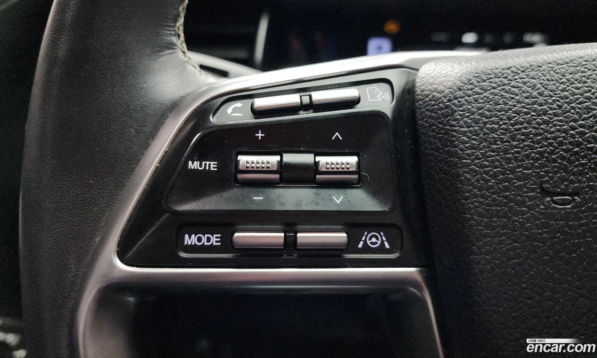 KG Mobility (SsangYong) Torres 2023 — 11