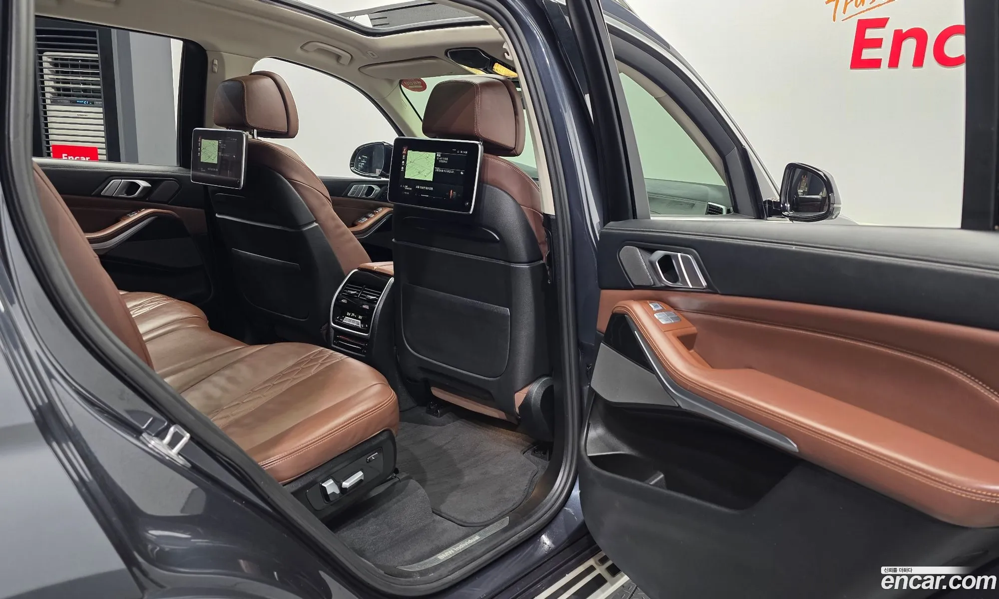 BMW X7 2021 WBATB4100M9F83572 — 4