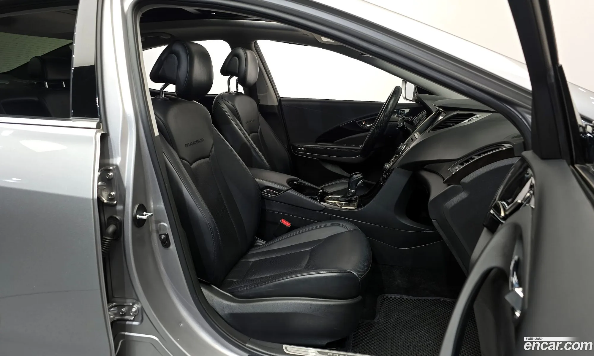 Hyundai Grandeur HG 2012 — 20
