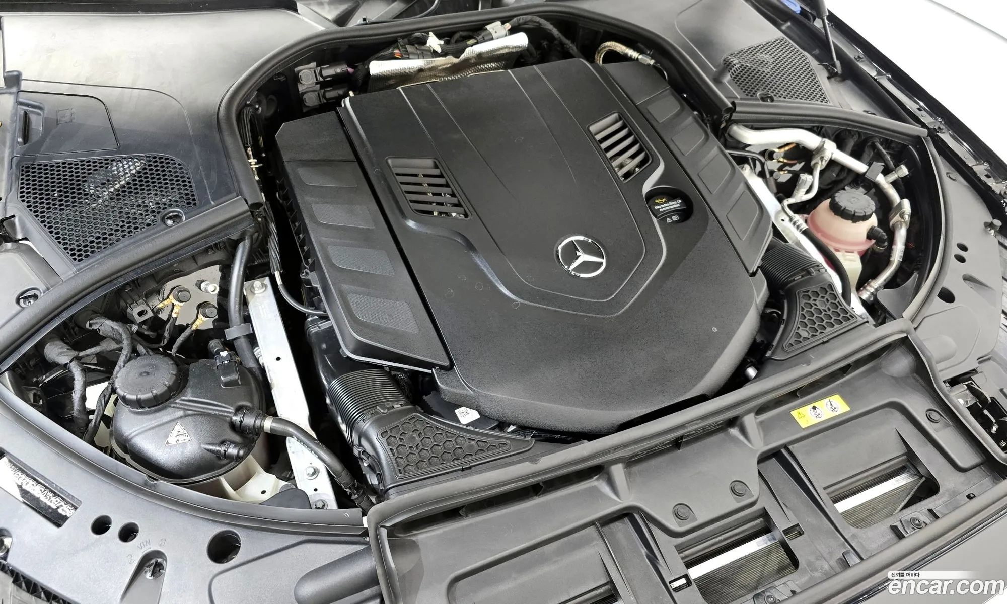Mercedes-Benz S-Class W223 2025 — 19