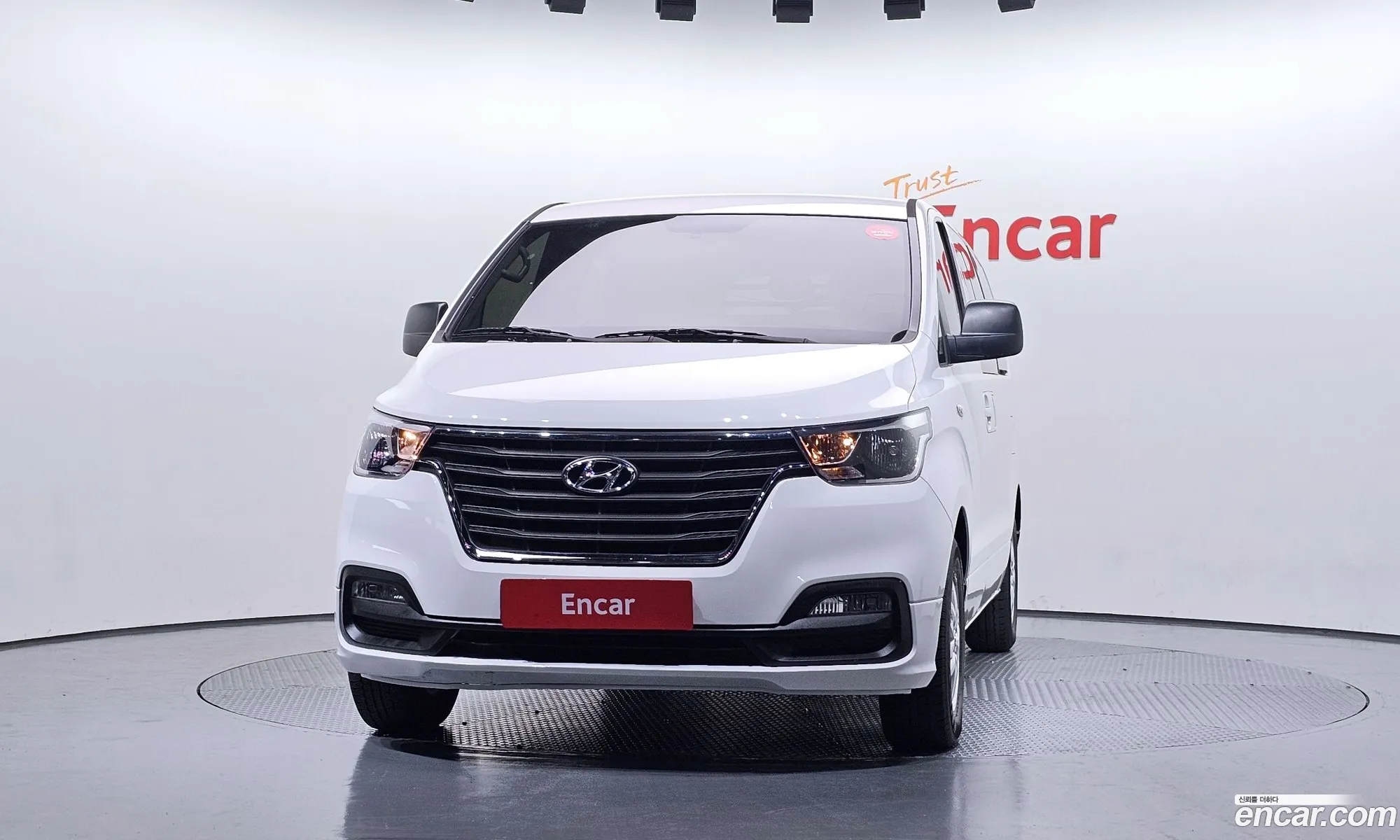 Hyundai Grand Starex 2020 — 19