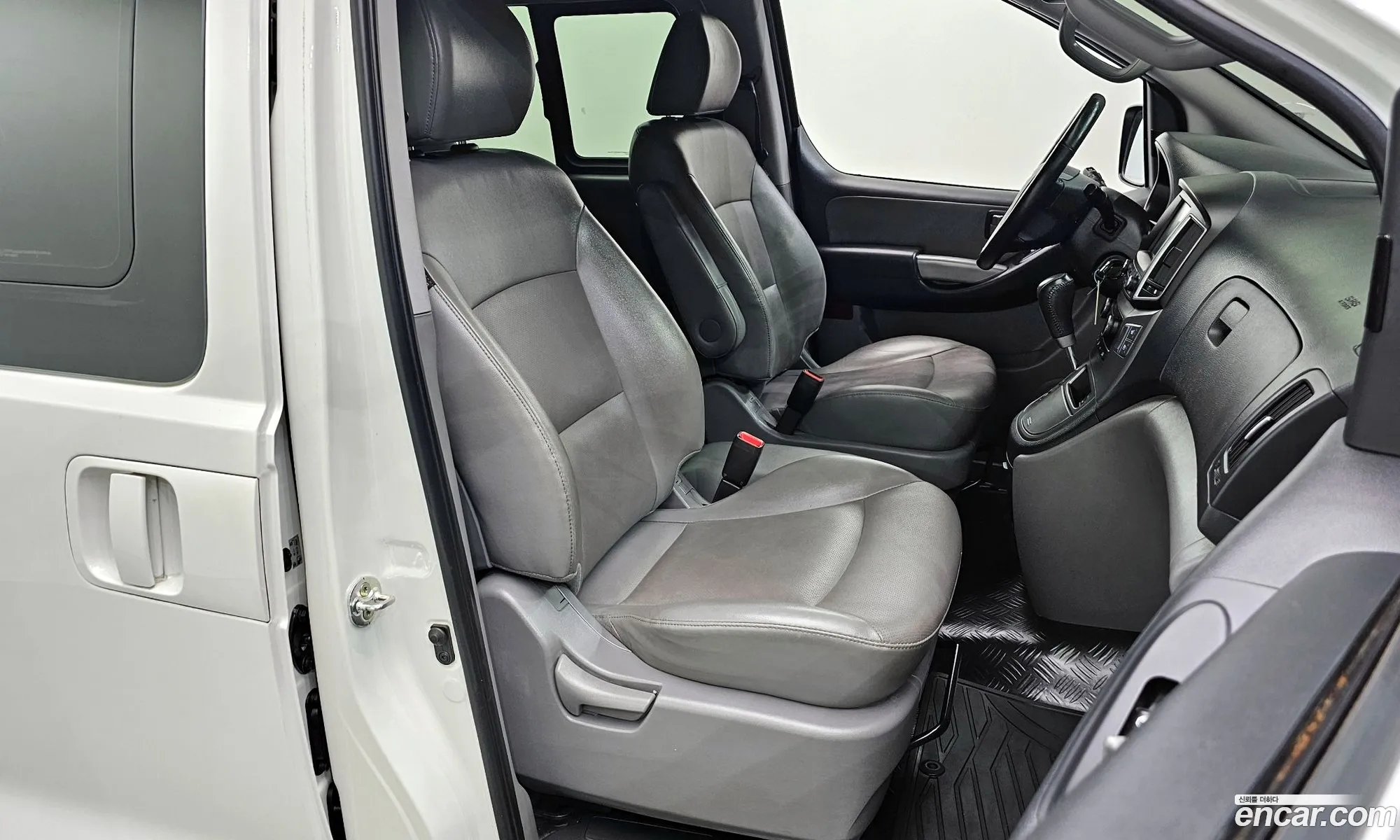 Hyundai Grand Starex 2020 — 10