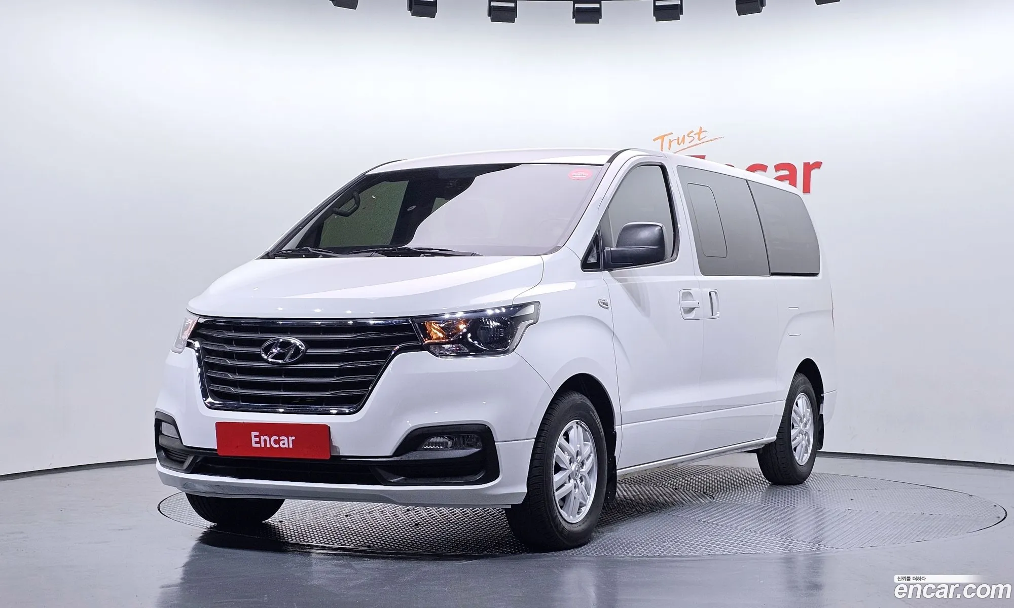 Hyundai Grand Starex 2020 — 13