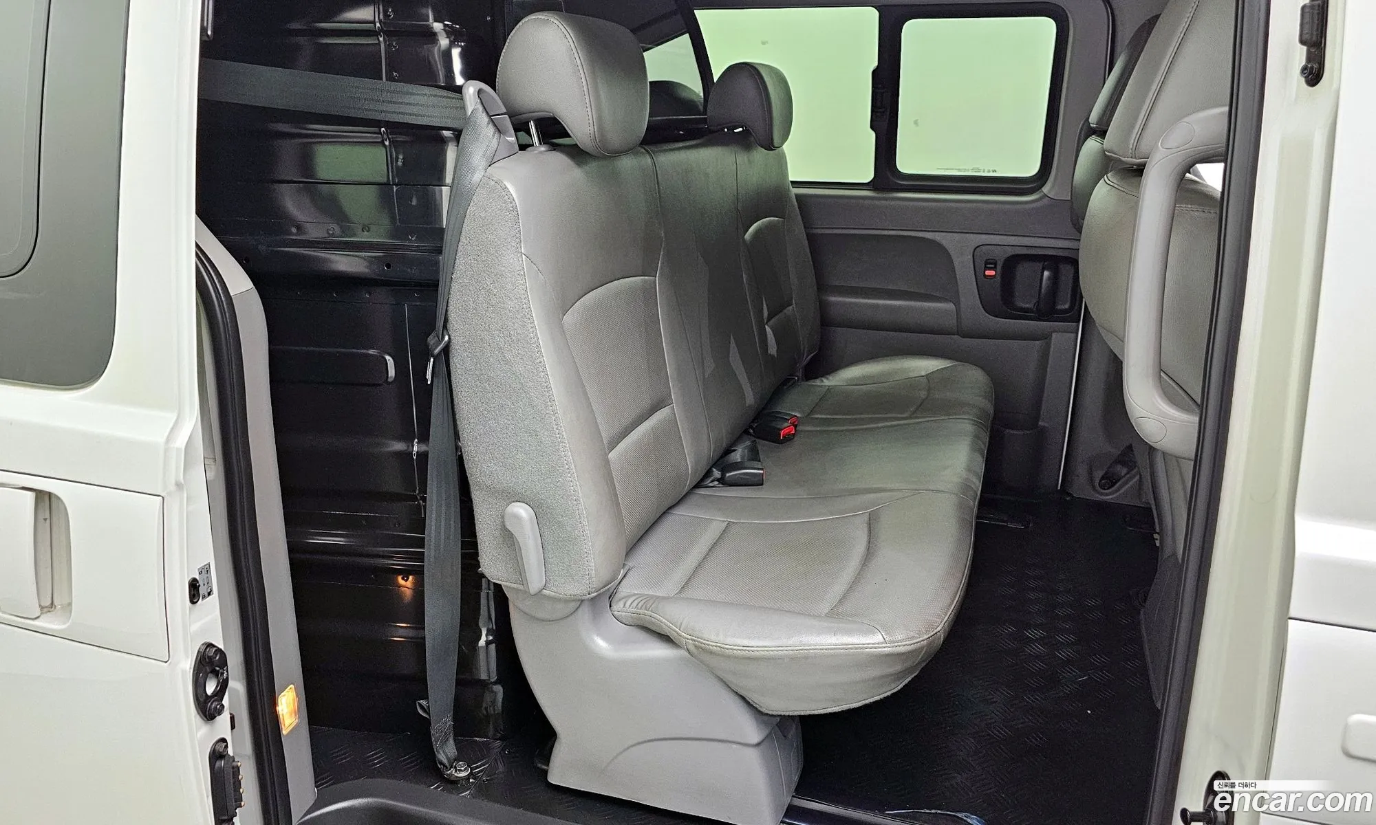 Hyundai Grand Starex 2020 — 12