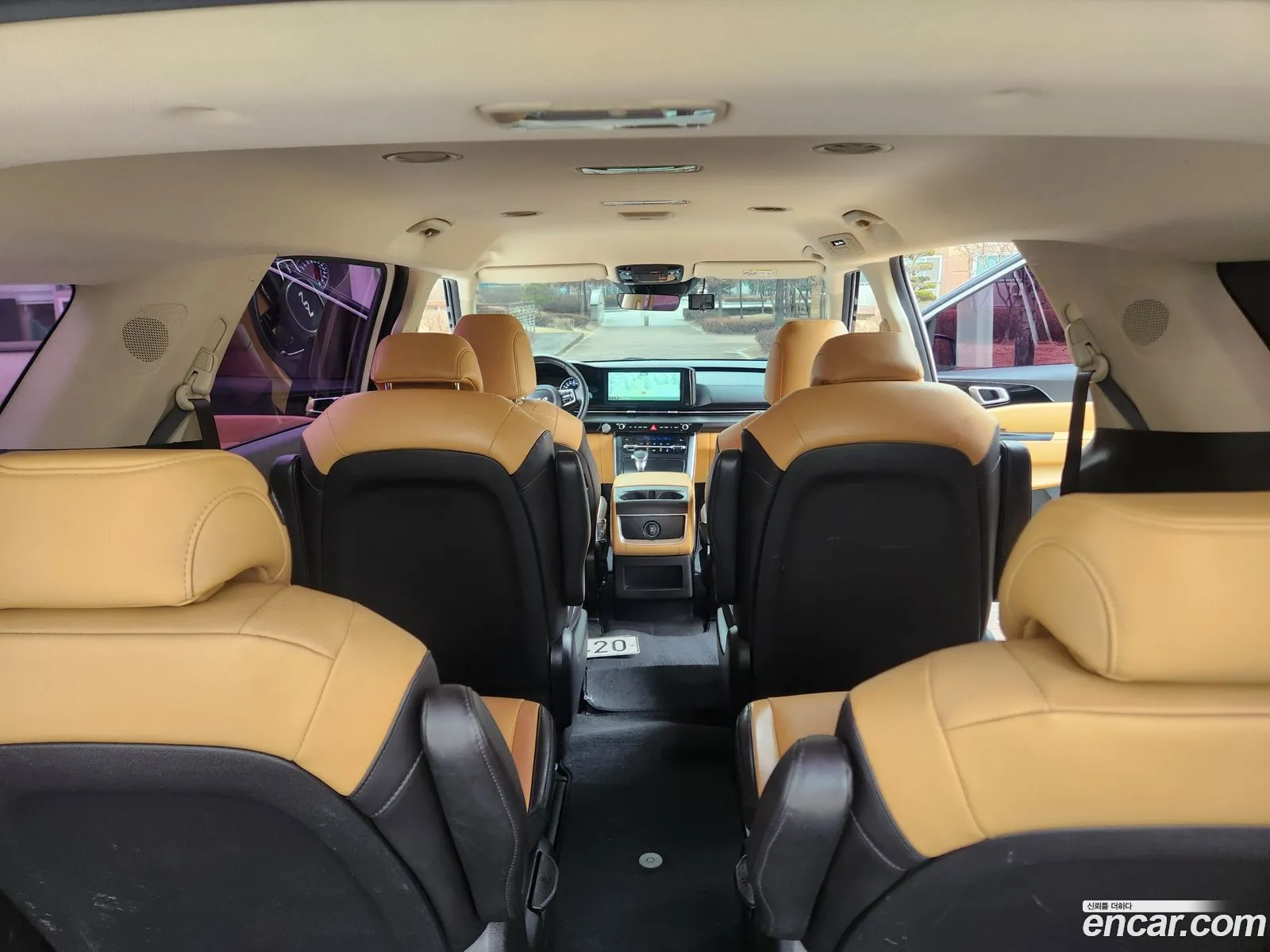 Kia Carnival 2021 — 7