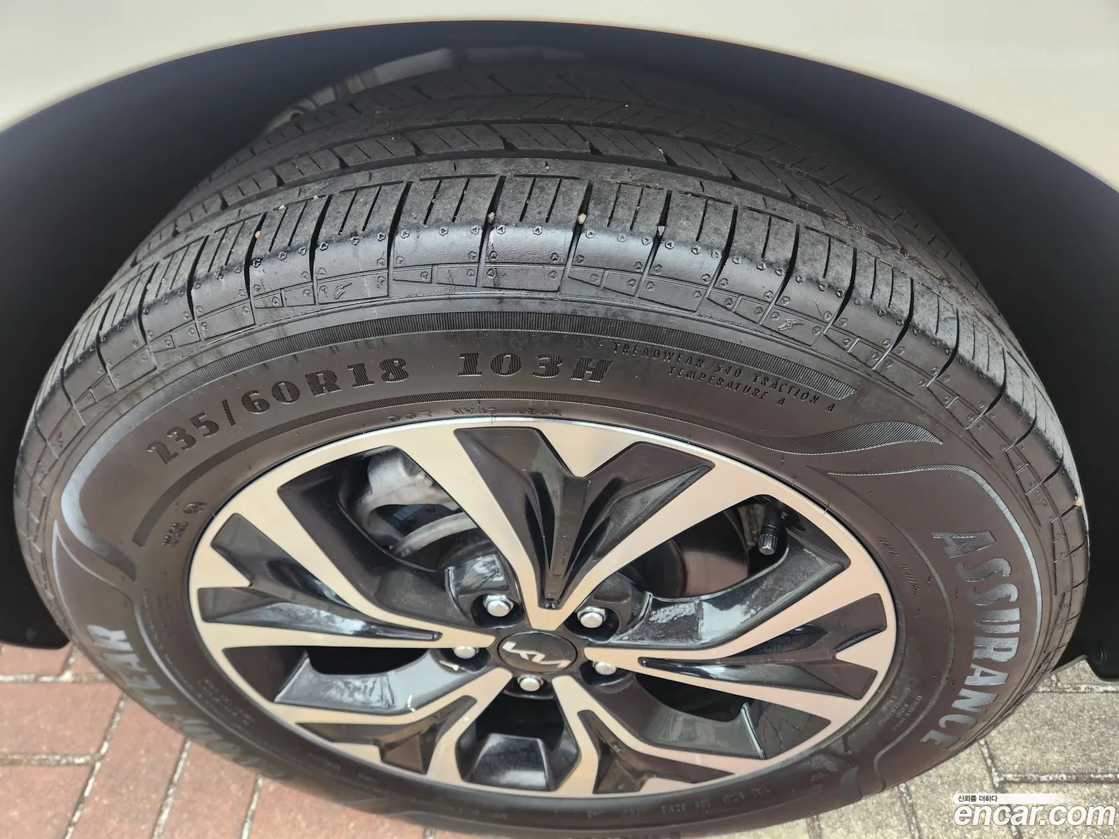 Kia Carnival 2021 — 17