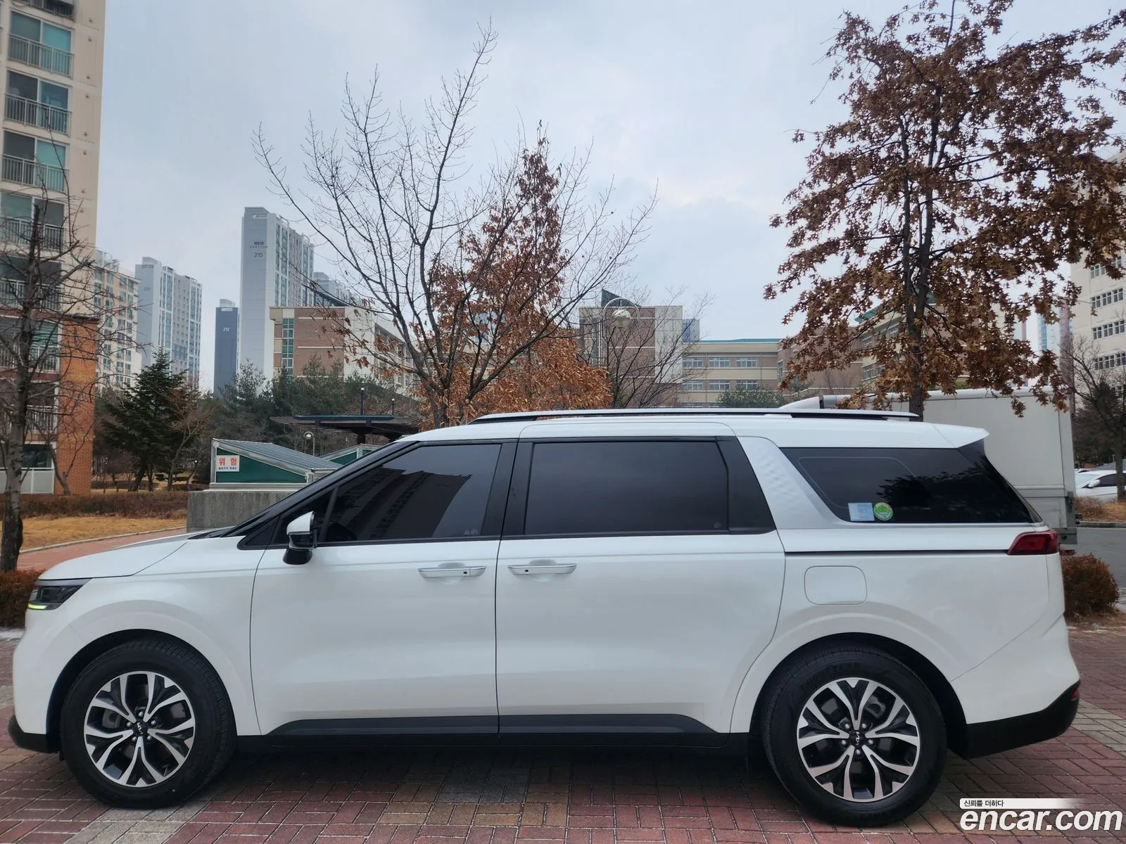 Kia Carnival 2021 — 9