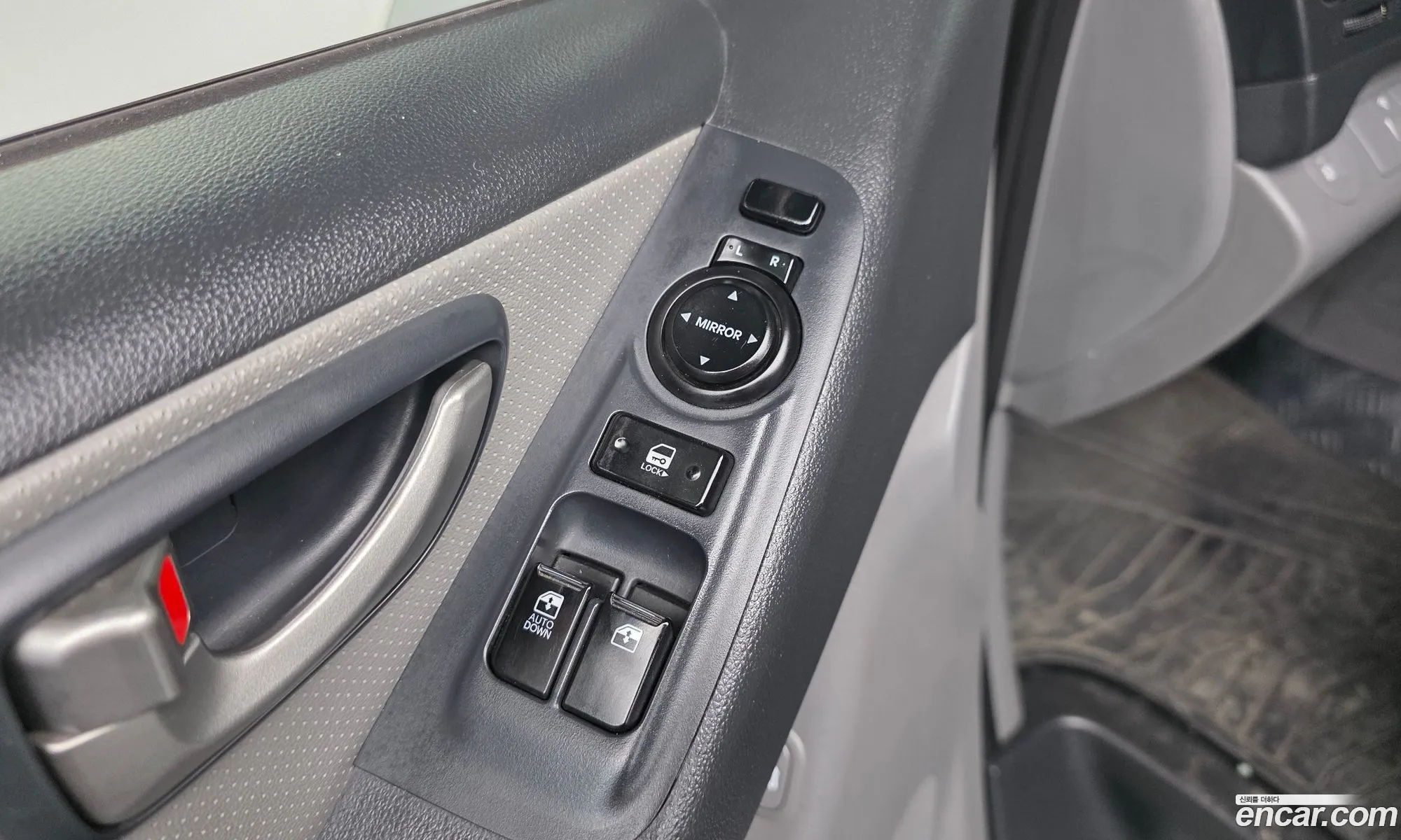 Hyundai Grand Starex 2012 — 11