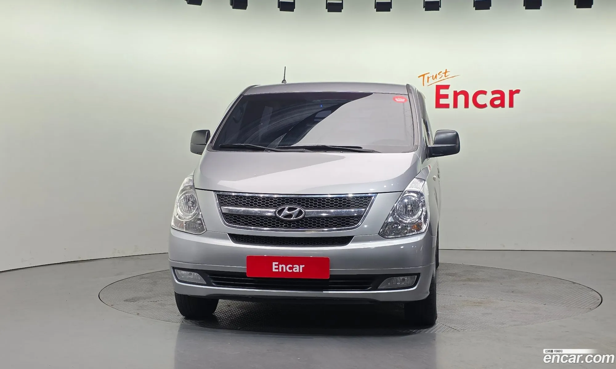 Hyundai Grand Starex 2012 — 19