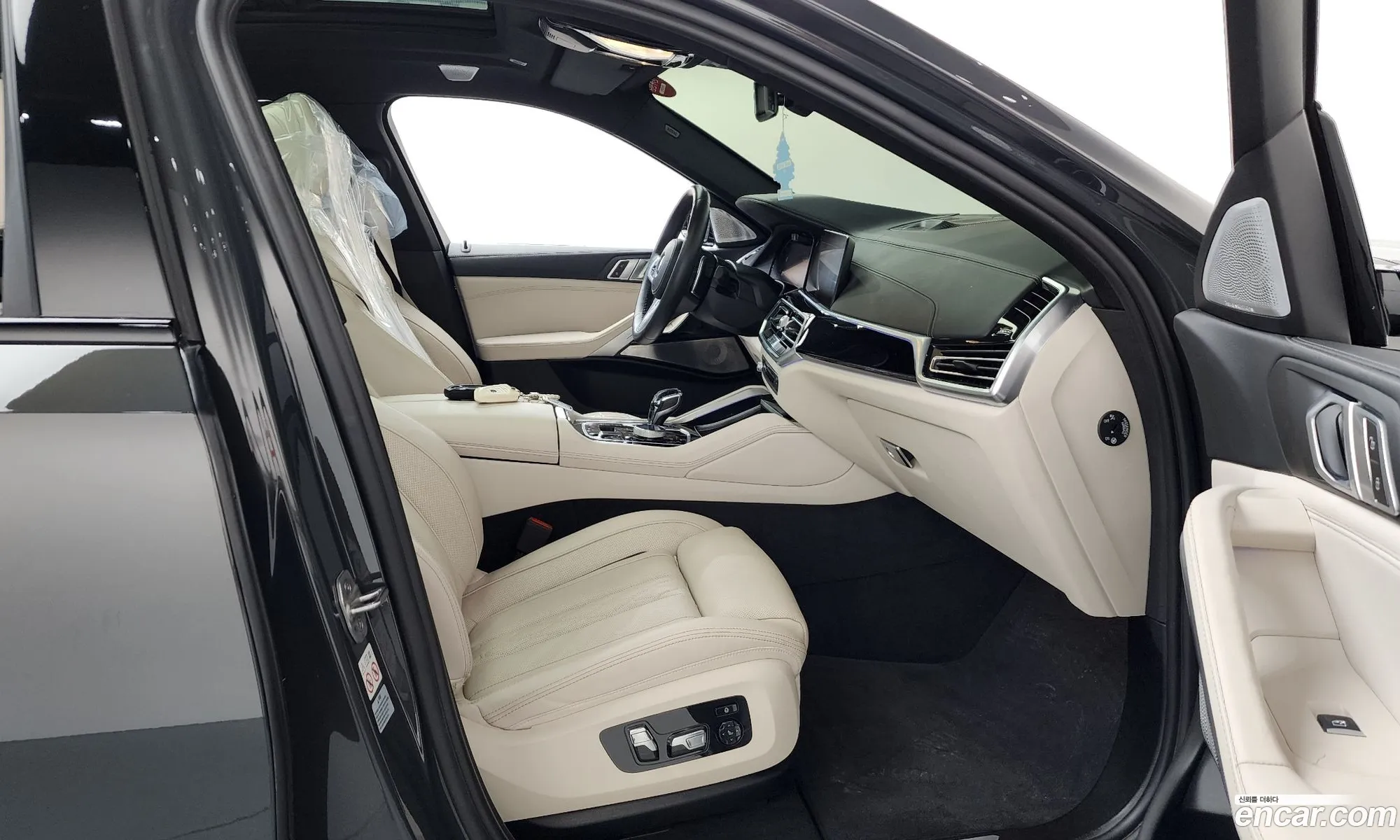 BMW X6 2022 WBATC6103P9N99016 — 19