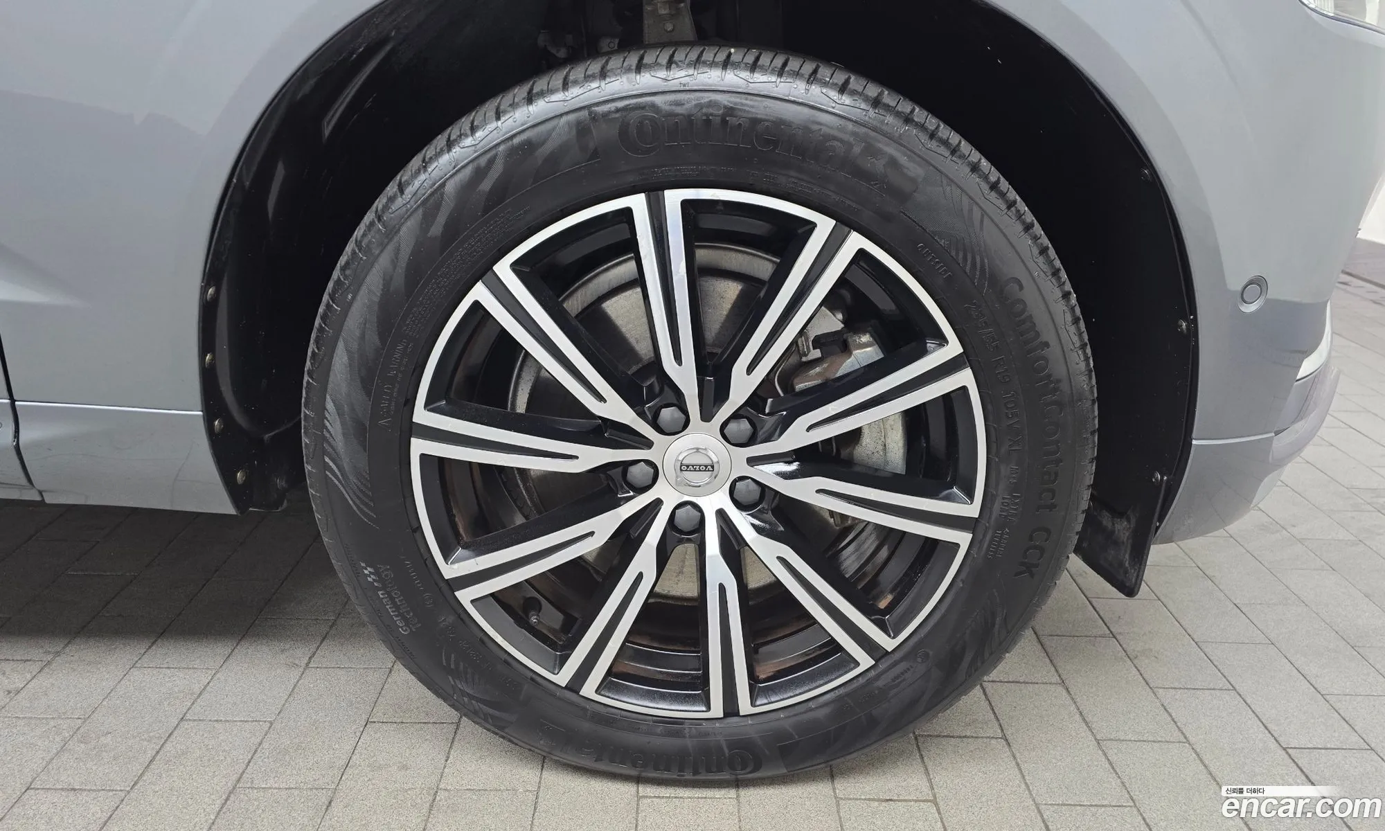 Volvo XC60 2020 YV1UZA22CL1580690 — 3