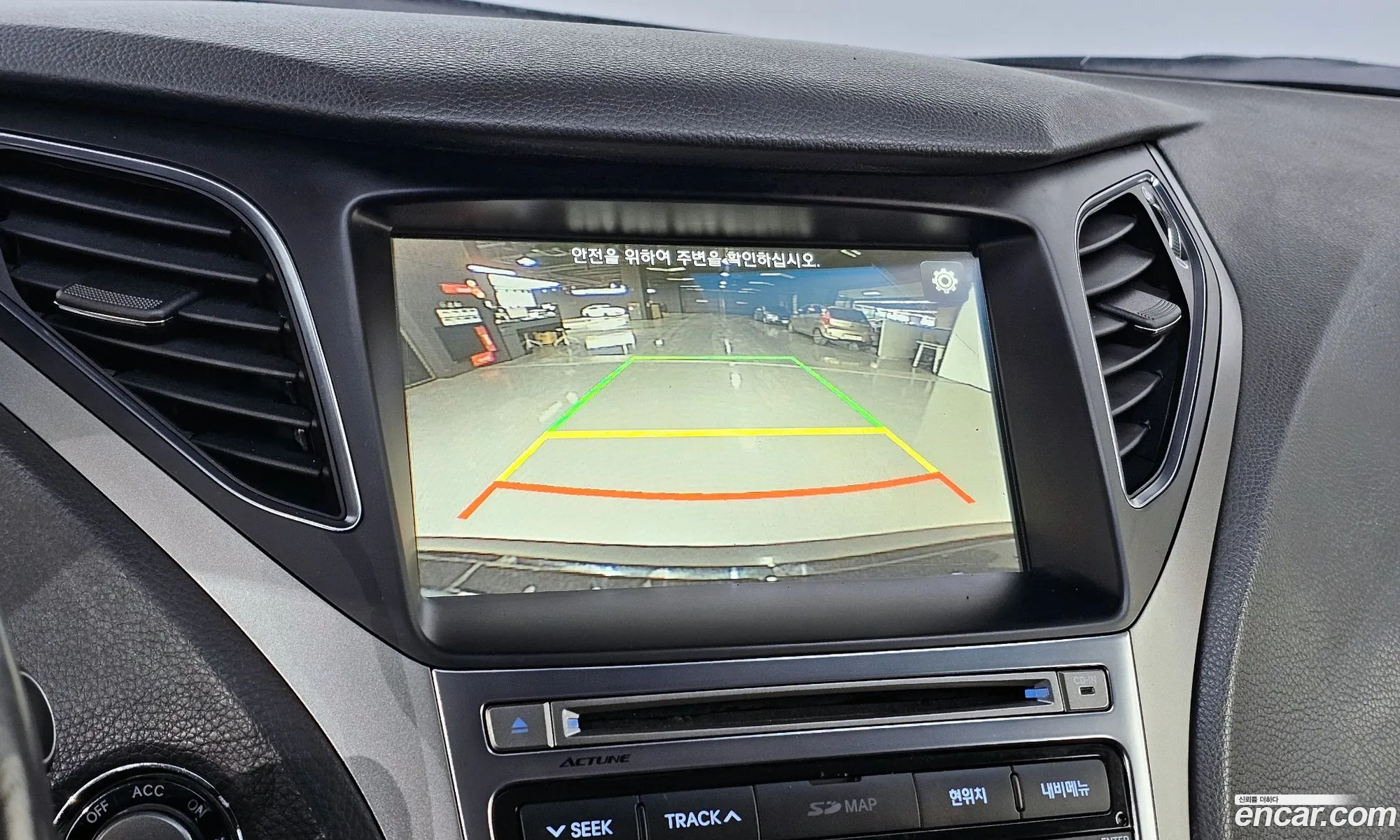 Hyundai Grandeur HG 2015 — 14
