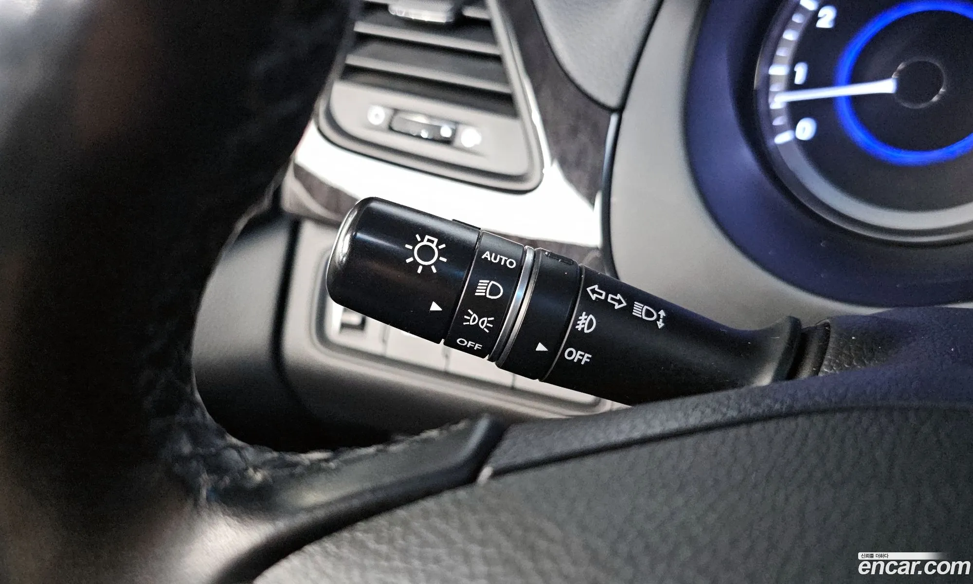 Hyundai Grandeur HG 2015 — 3