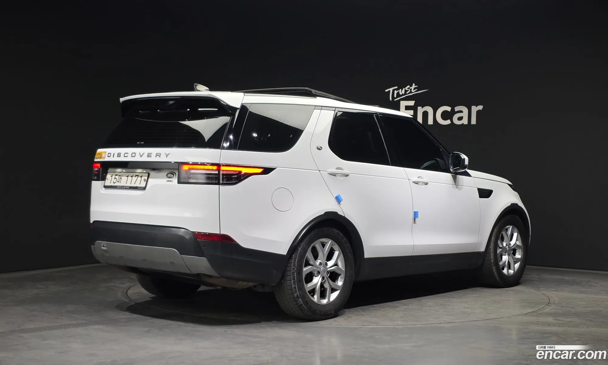 Land Rover Discovery 5 2019 — 10