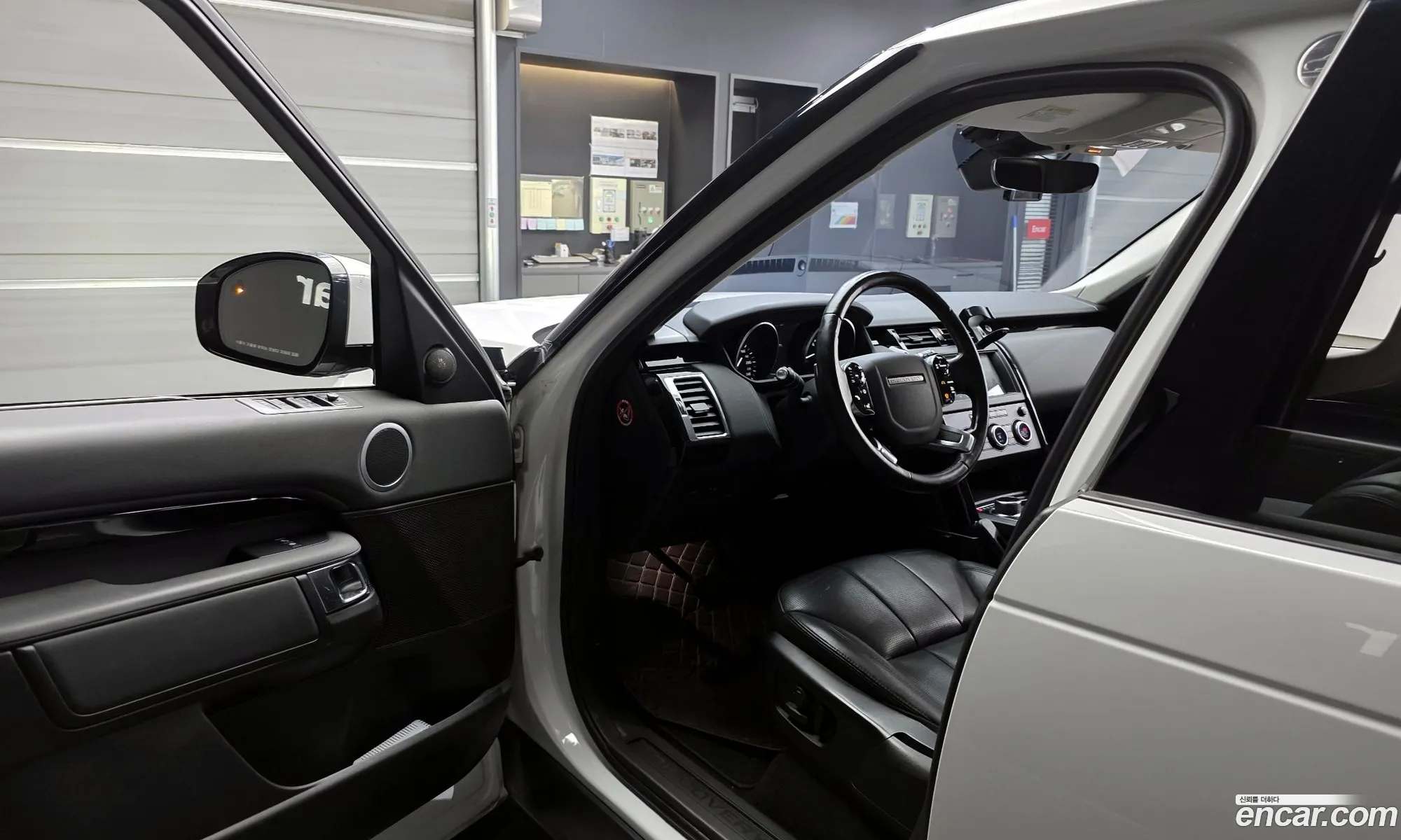 Land Rover Discovery 5 2019 — 3
