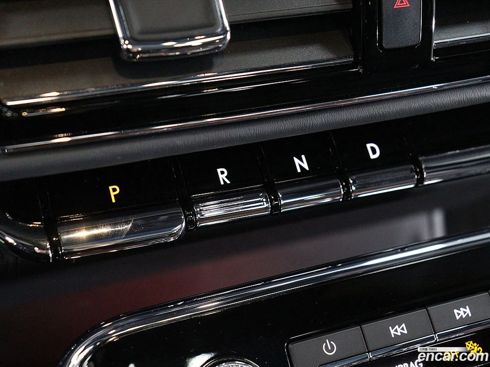 Lincoln Navigator 2023 — 14