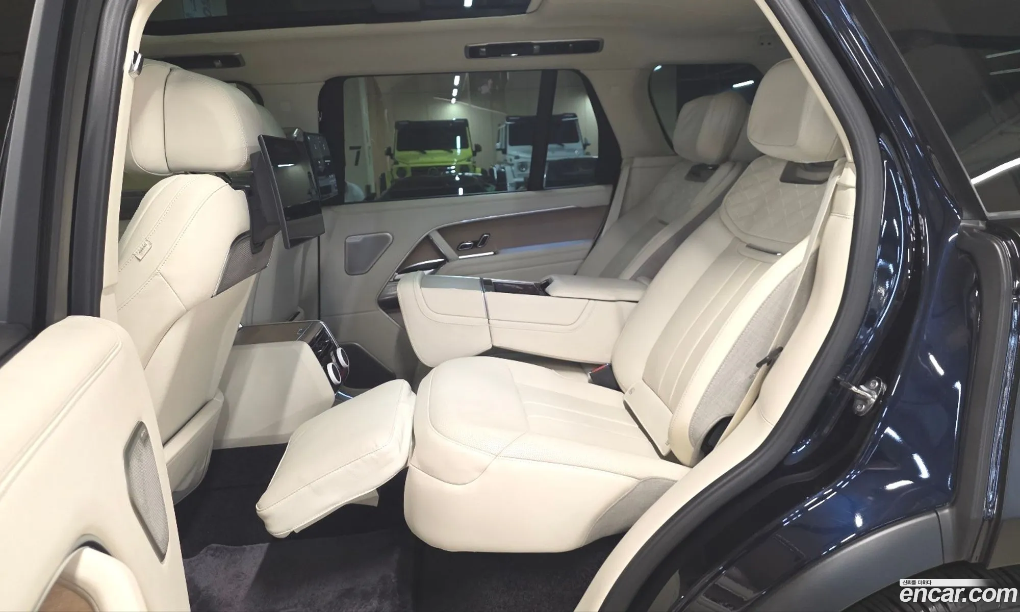 Land Rover Range Rover 2023 — 14