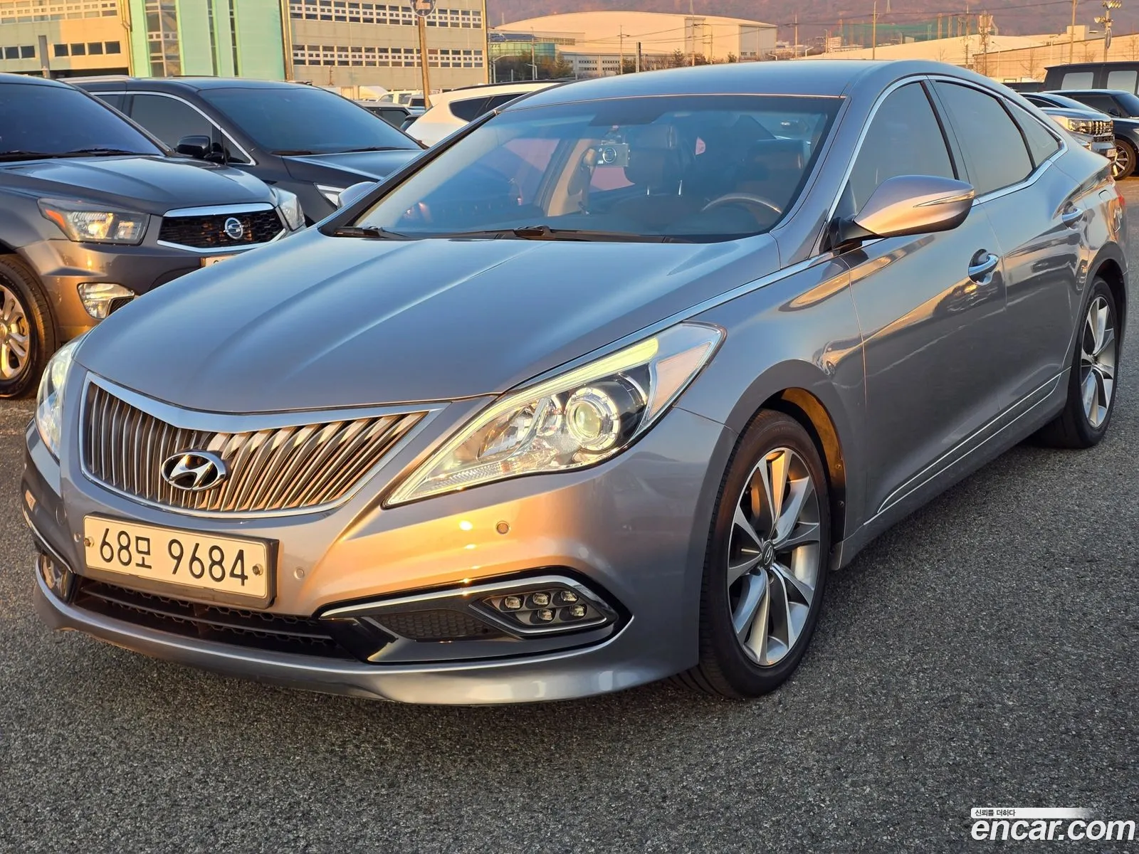 Hyundai Grandeur HG 2015 — 16