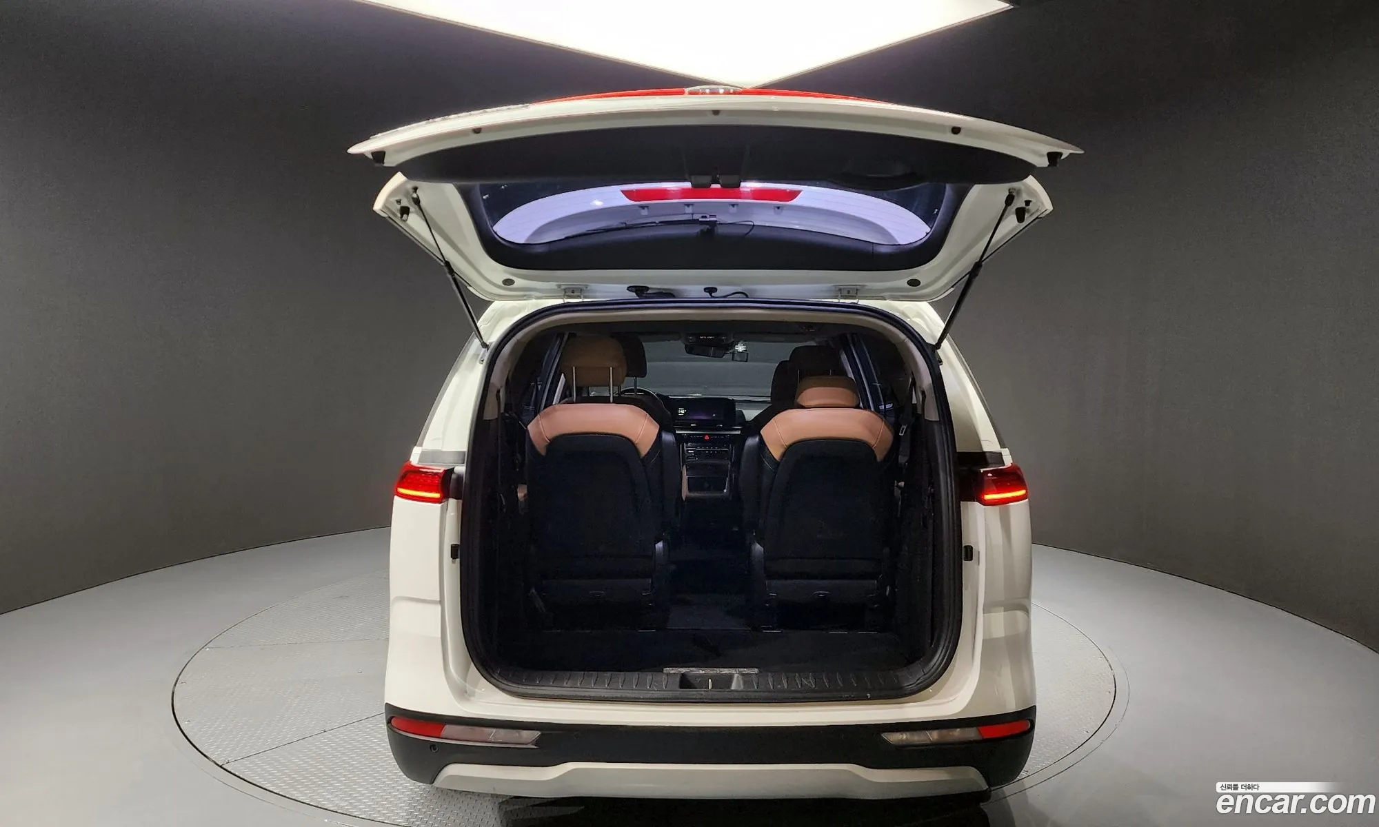 Kia Carnival 2020 KNANB81BBMS039348 — 16