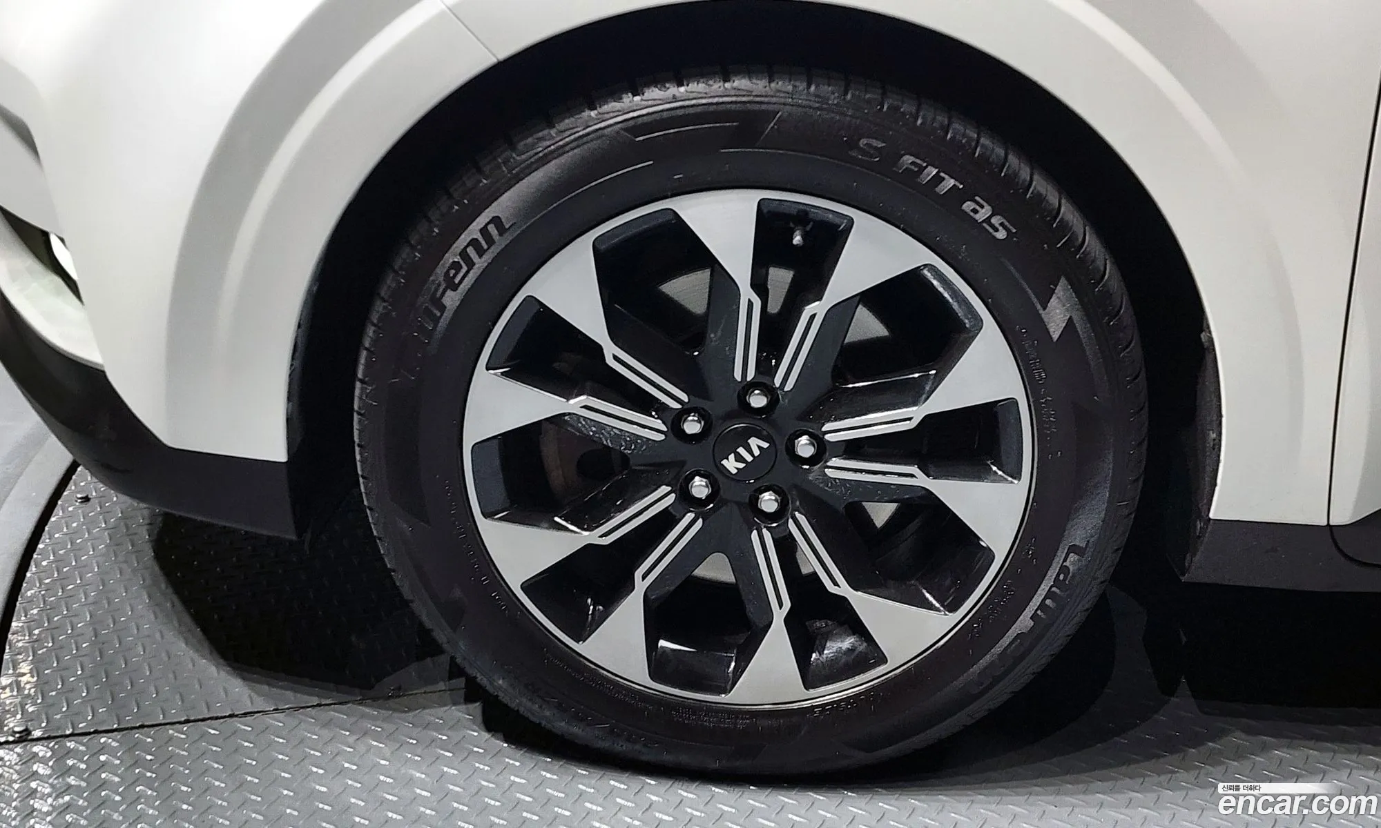 Kia Carnival 2020 KNANB81BBMS039348 — 19