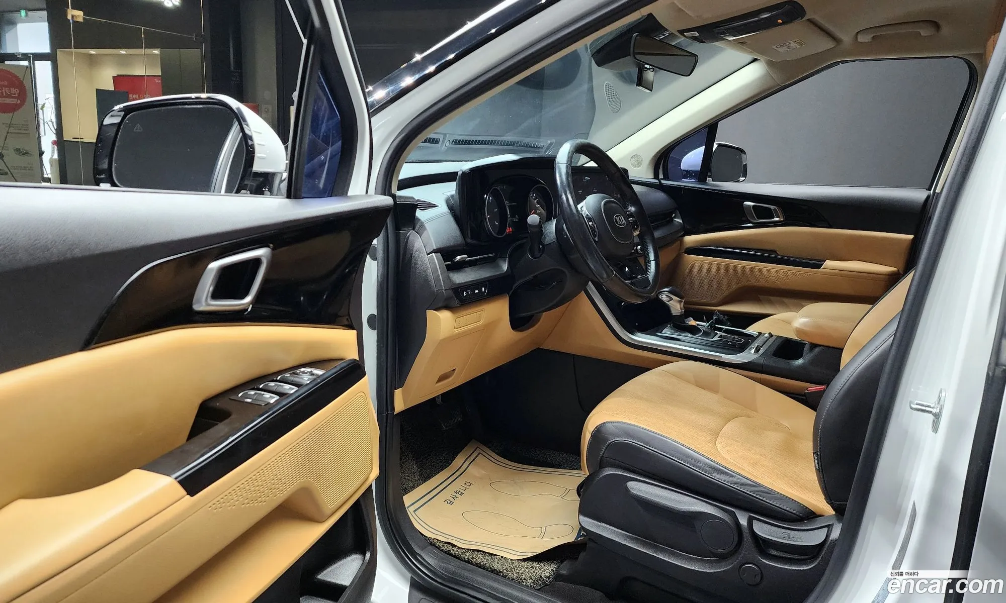Kia Carnival 2020 KNANB81BBMS039348 — 8