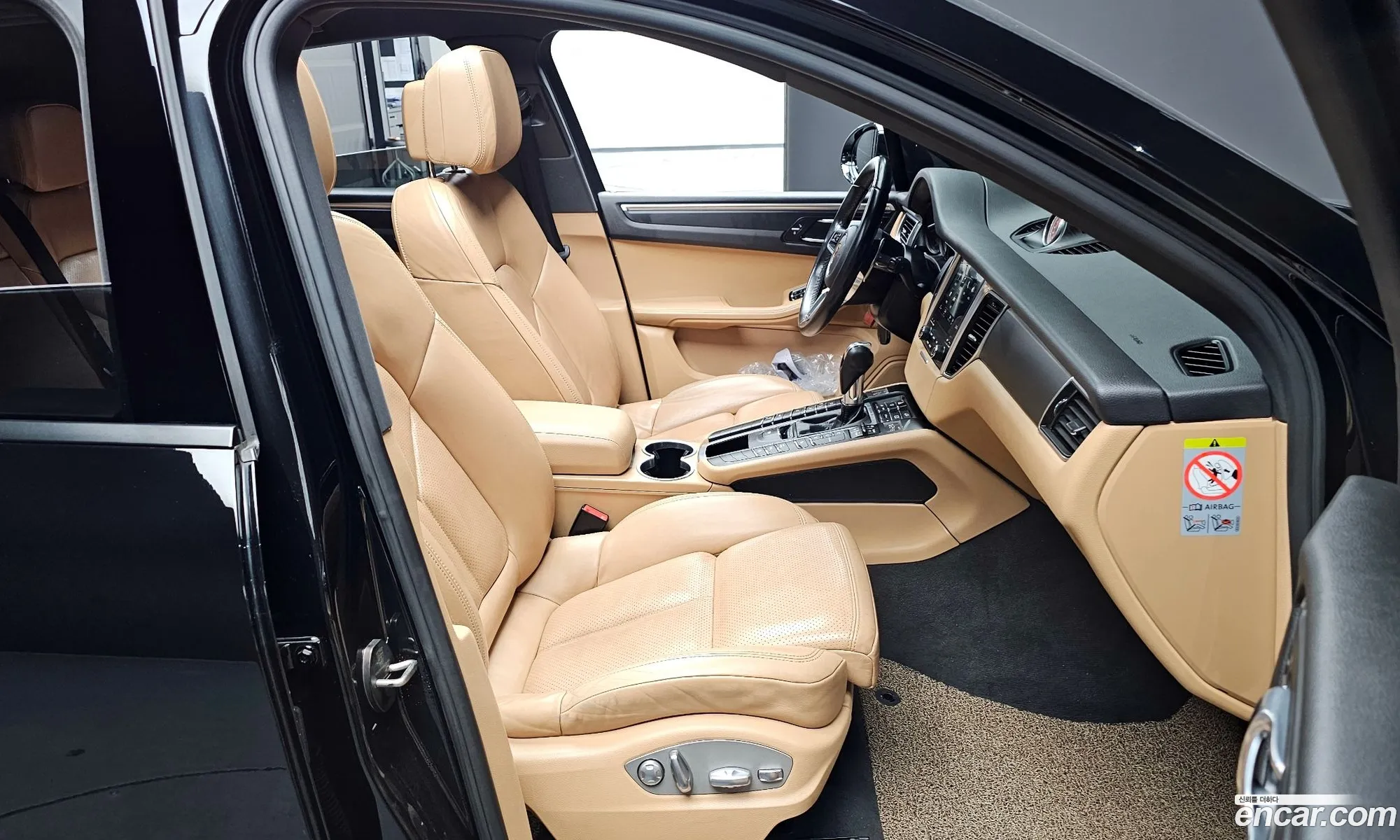 Porsche Macan 2017 — 14
