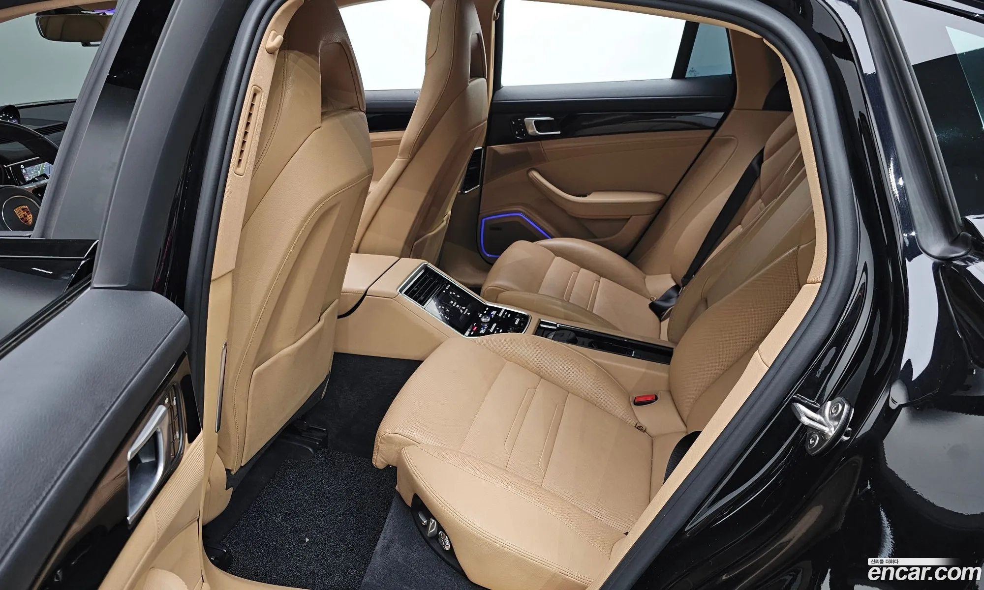 Porsche Panamera 2018 — 12