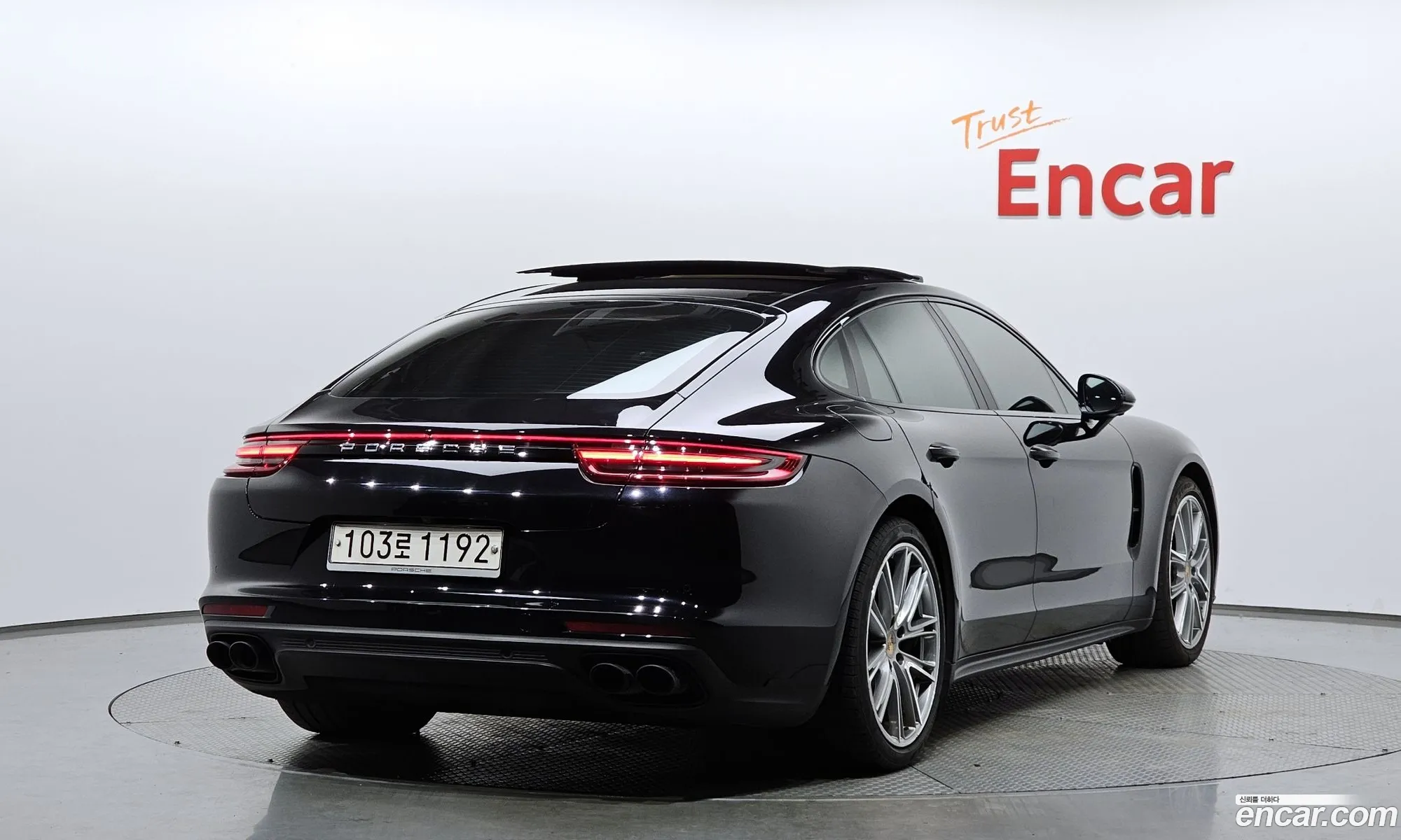 Porsche Panamera 2018 — 18