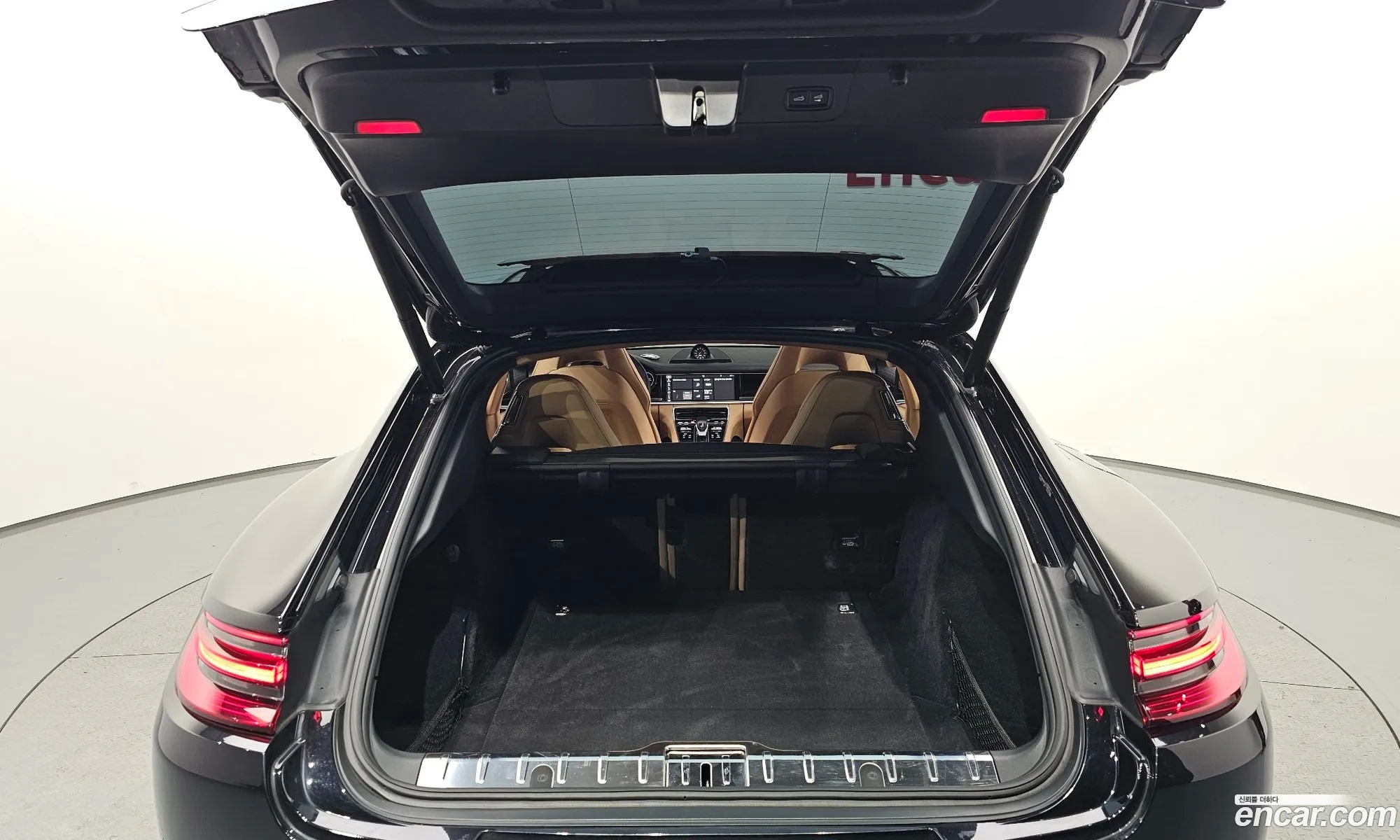 Porsche Panamera 2018 — 2