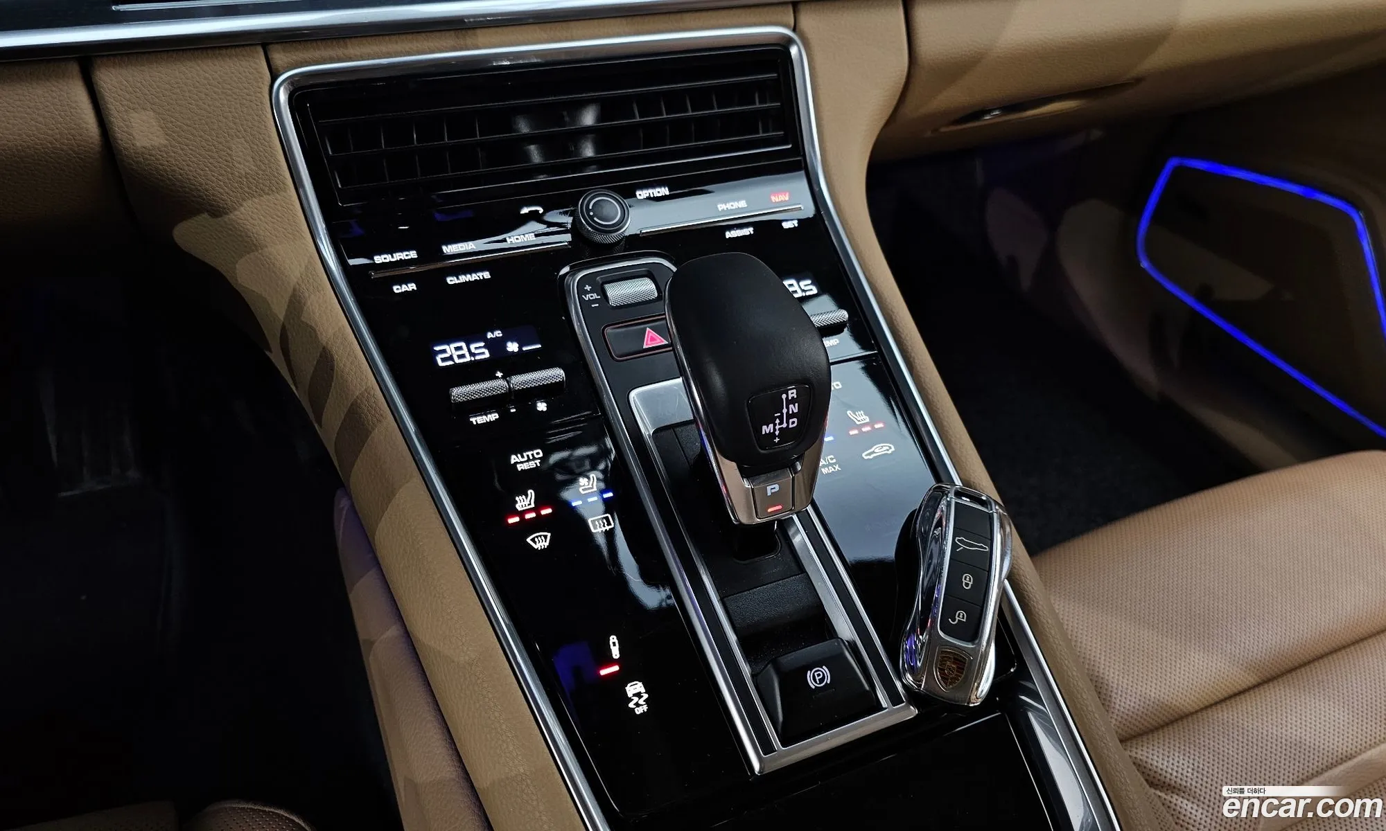 Porsche Panamera 2018 — 11