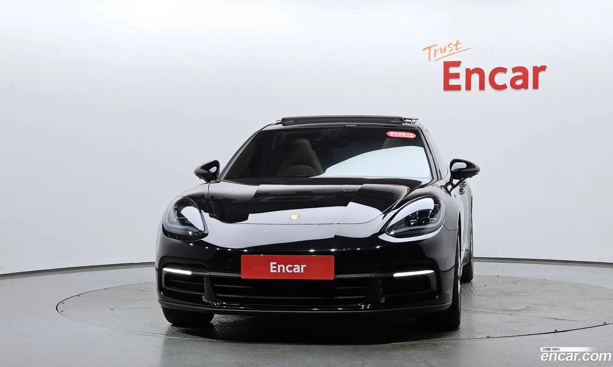 Porsche Panamera 2018 — 16