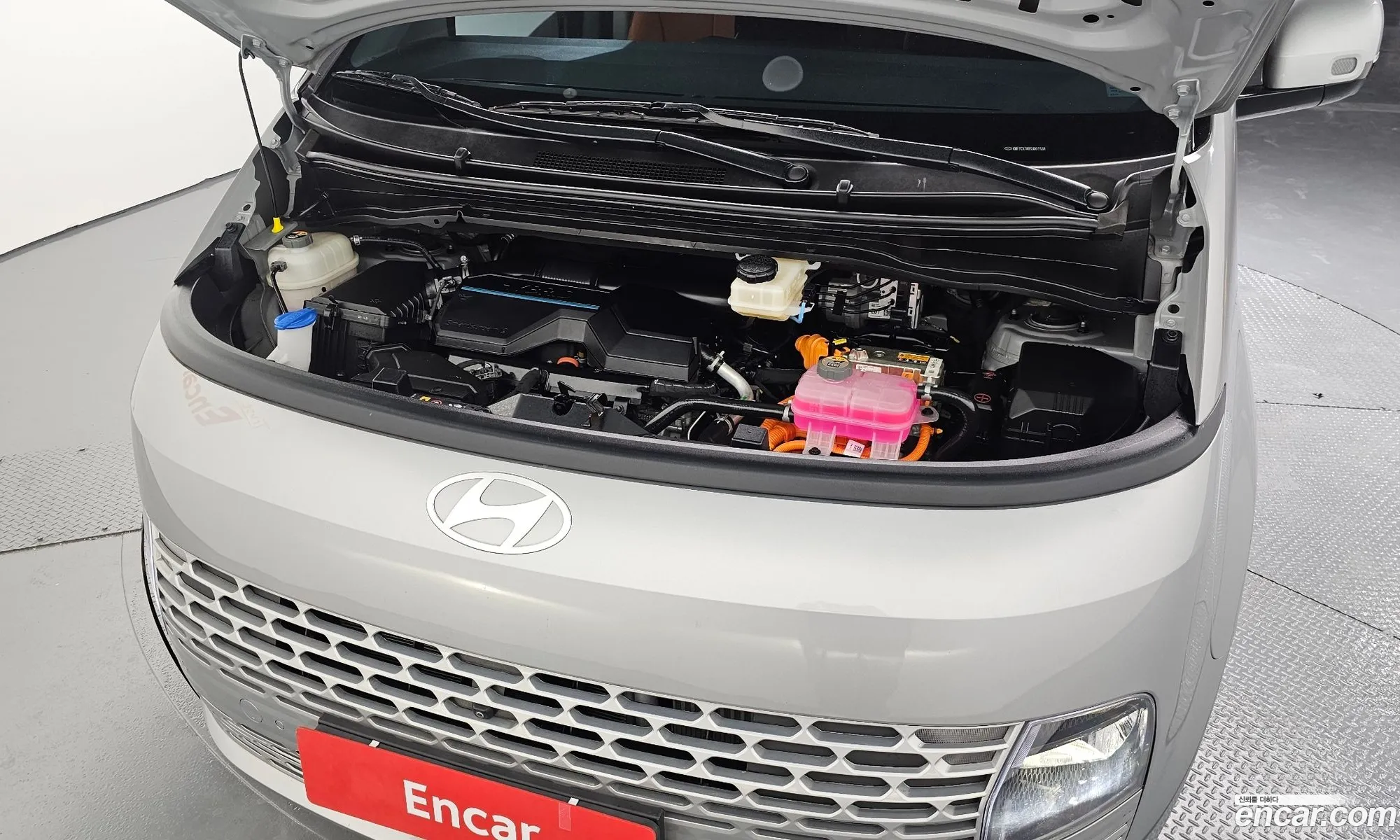 Hyundai Staria 2024 — 16