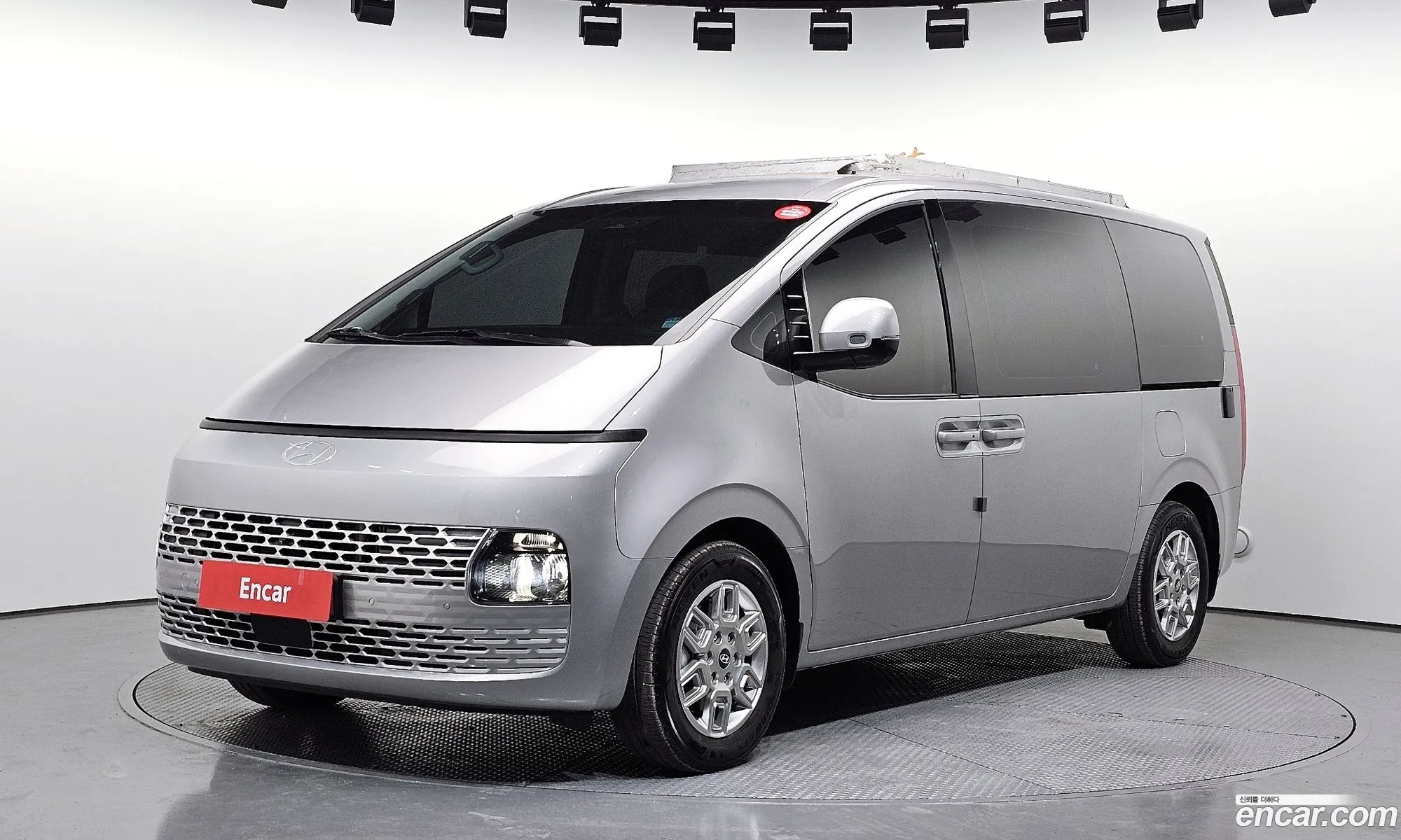 Hyundai Staria 2024 — 10