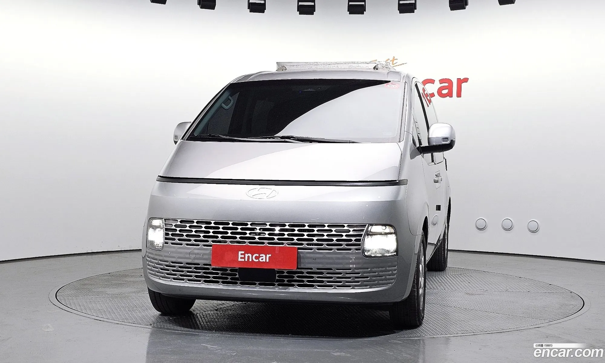 Hyundai Staria 2024 — 4