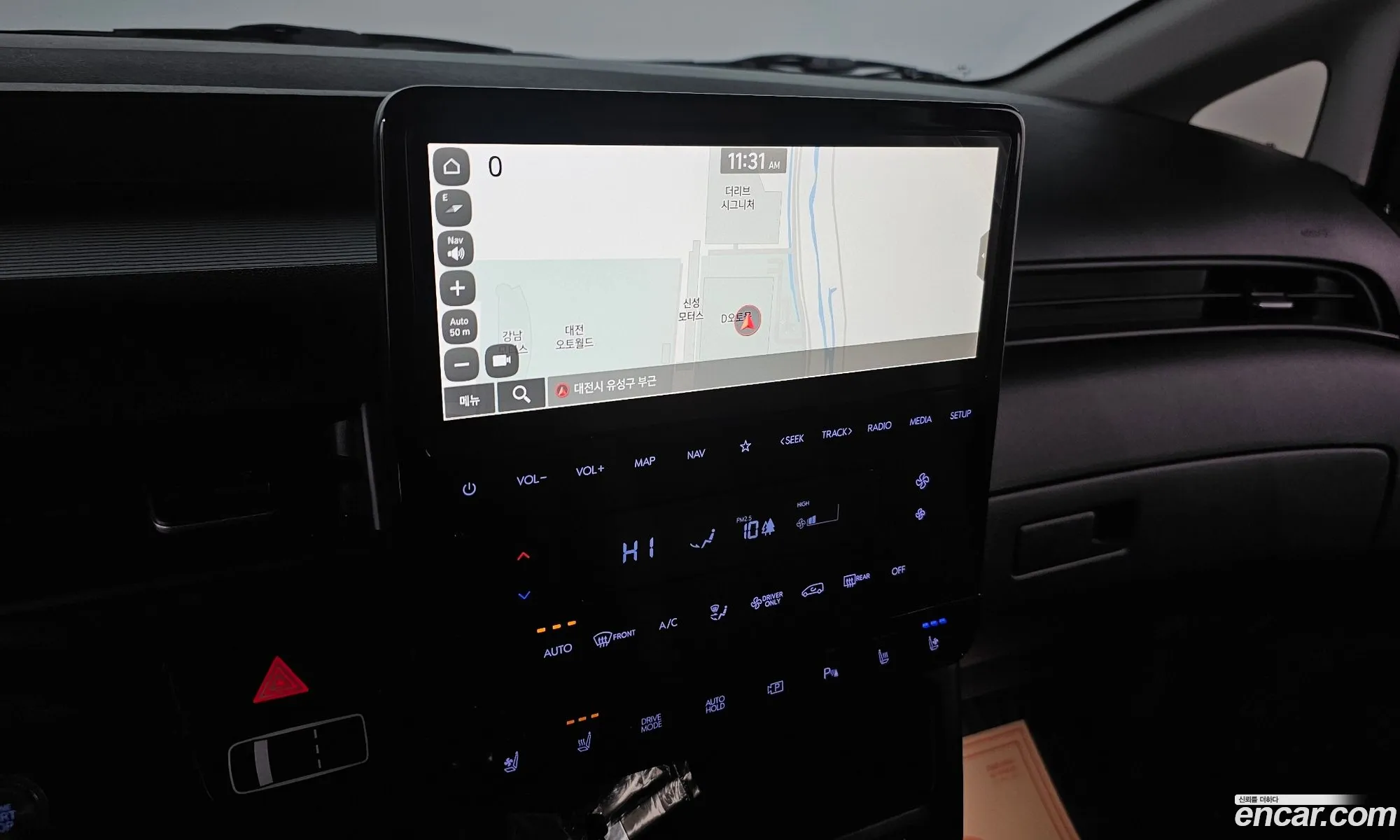 Hyundai Staria 2024 — 17