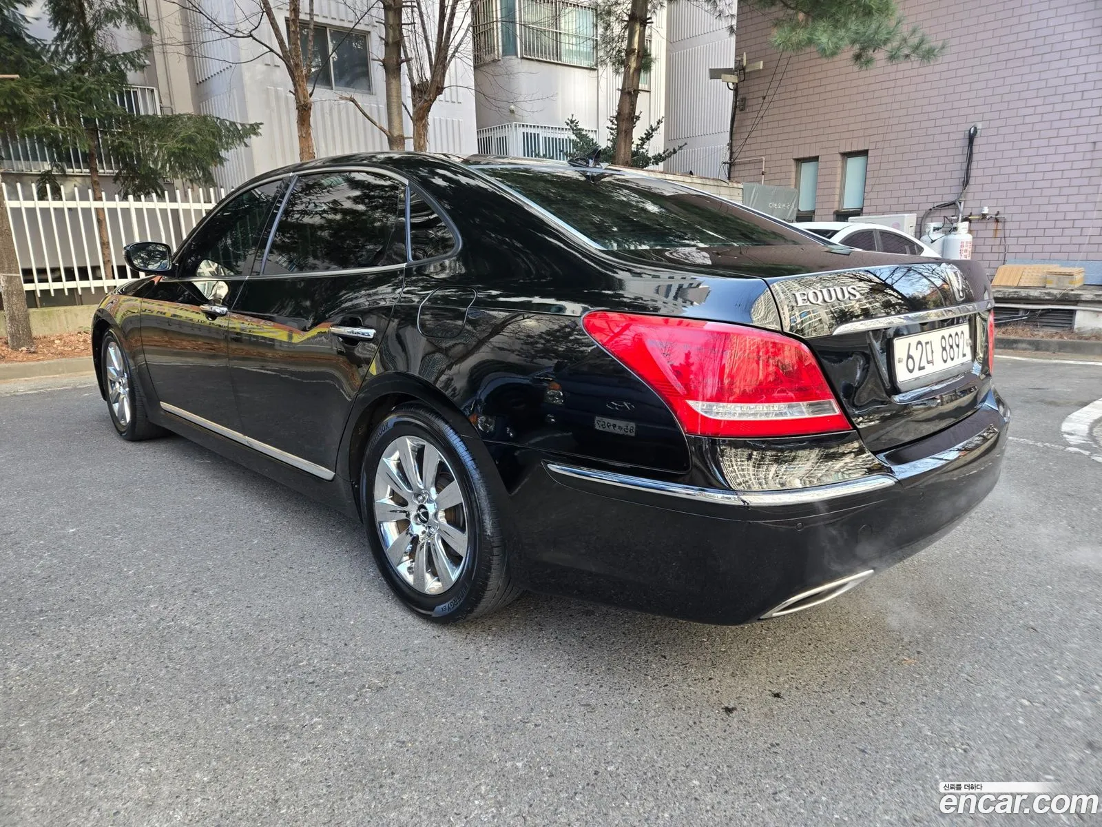 Hyundai Equus 2011 — 14