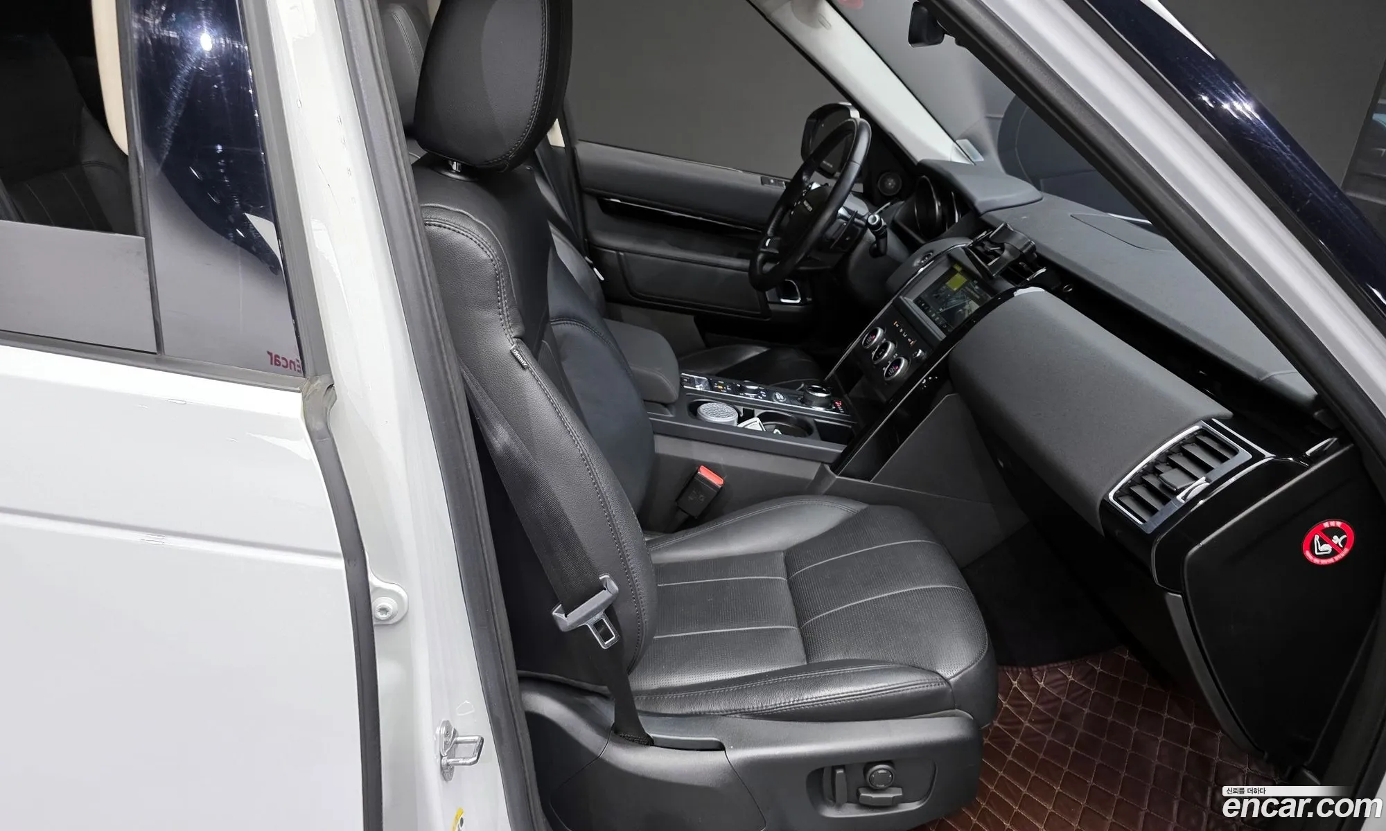 Land Rover Discovery 5 2019 — 8