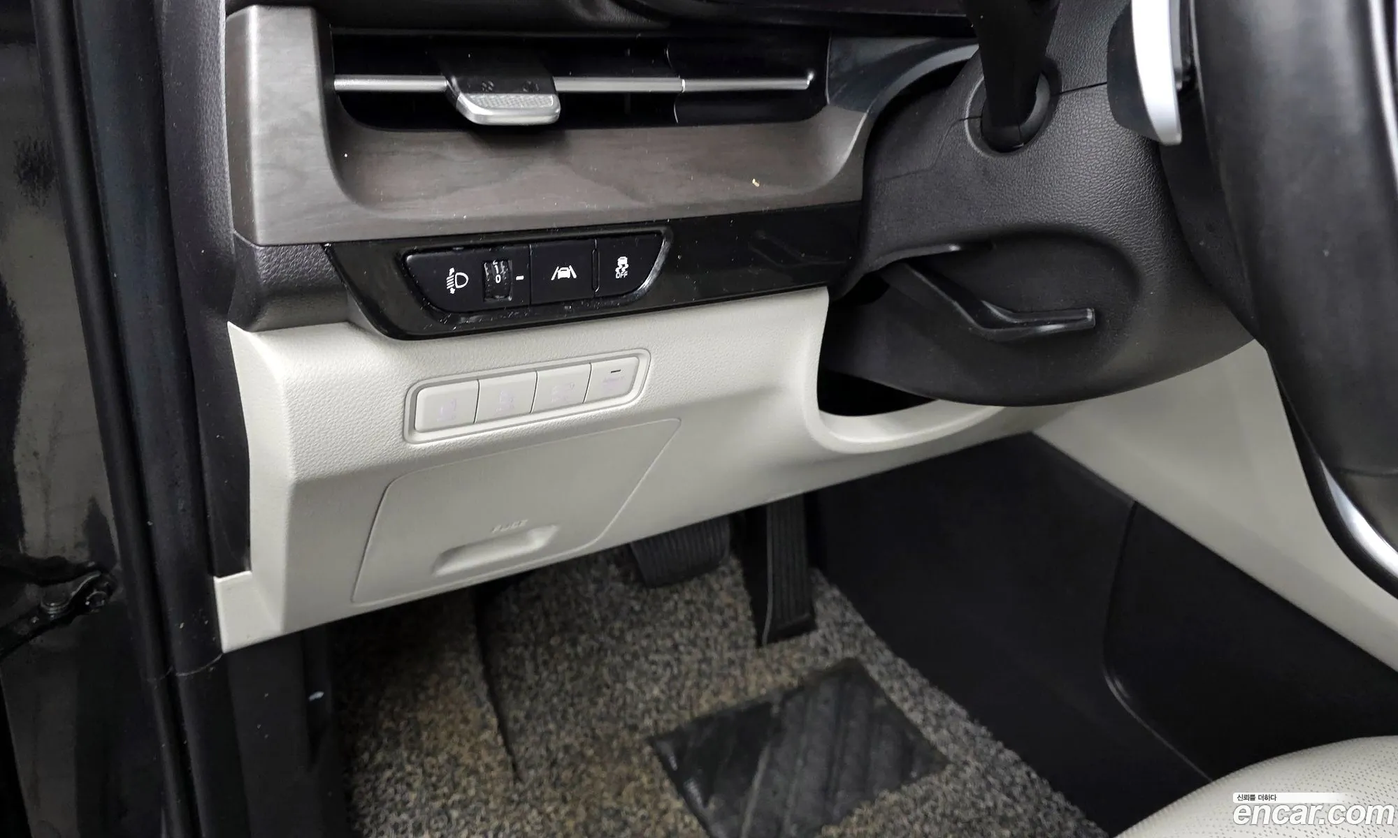 Kia Carnival 2021 — 17